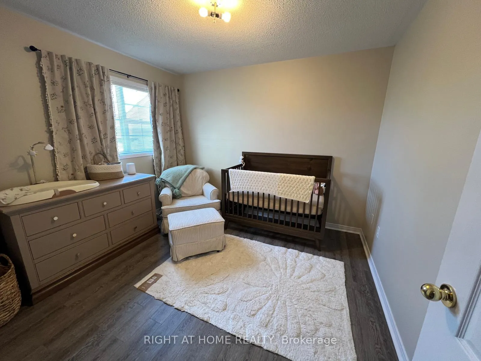 Photo 19 of 10 Charleswood Circle, Brampton, Fletcher's Meadow — HOMEH