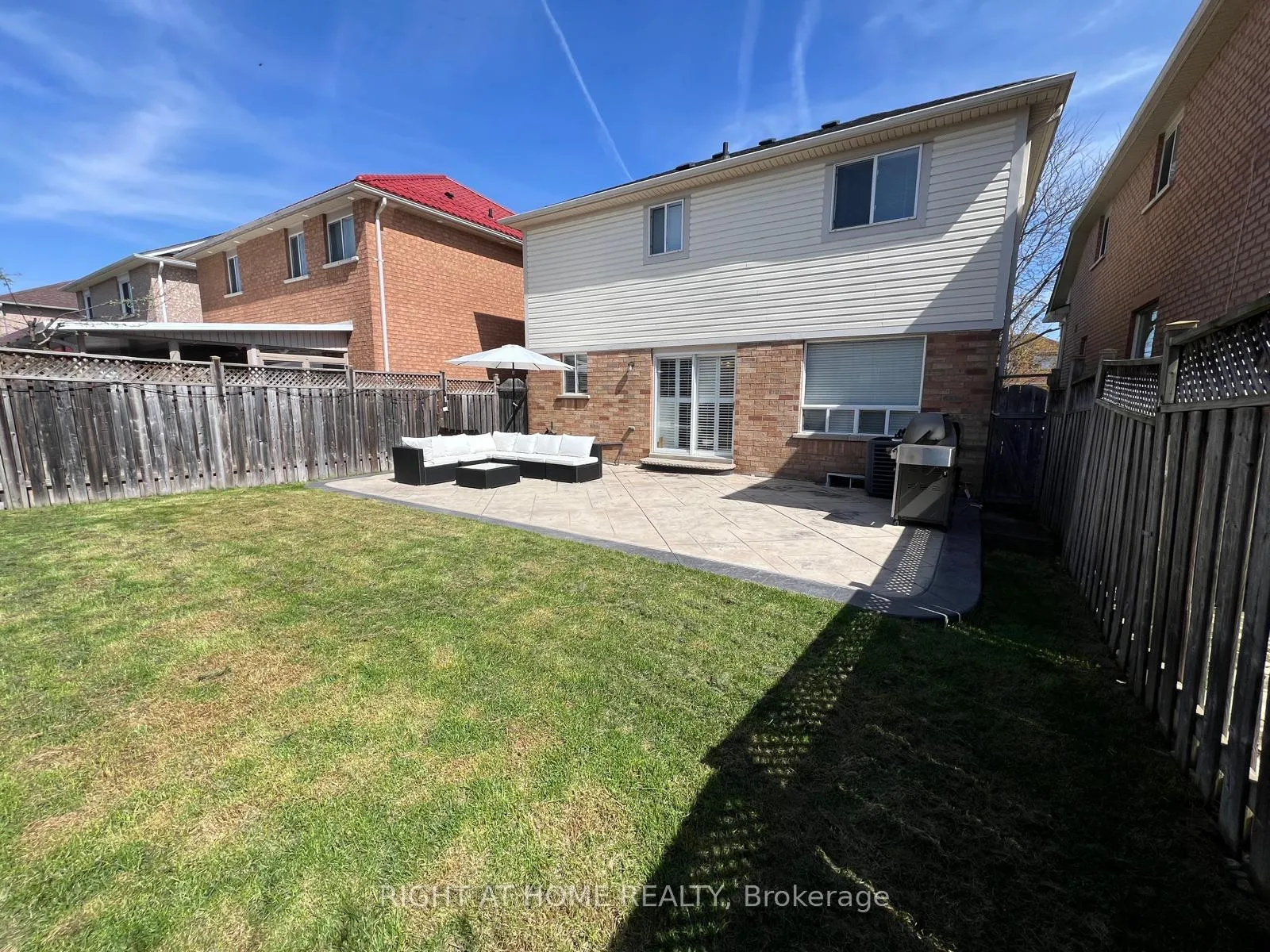 Photo 24 of 10 Charleswood Circle, Brampton, Fletcher's Meadow — HOMEH