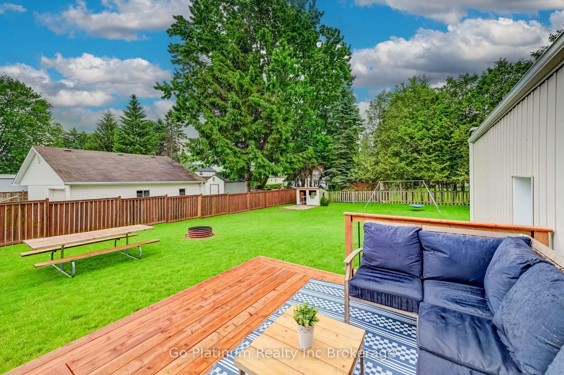 Photo 36 of 131 Byron Street, Zorra, Thamesford — HOMEH