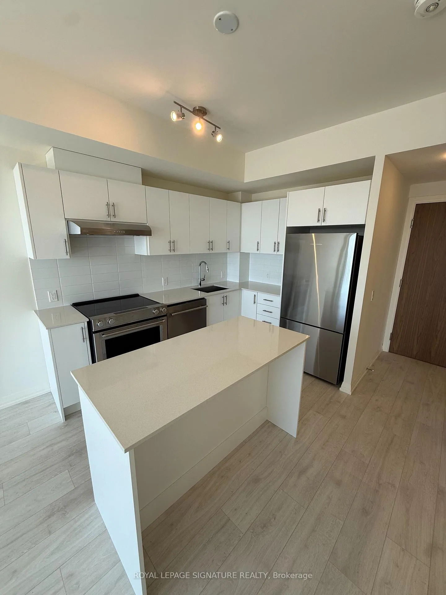 Photo 5 of Unit 2308, 27 Korda Gate, Vaughan, Vellore Village — HOMEH