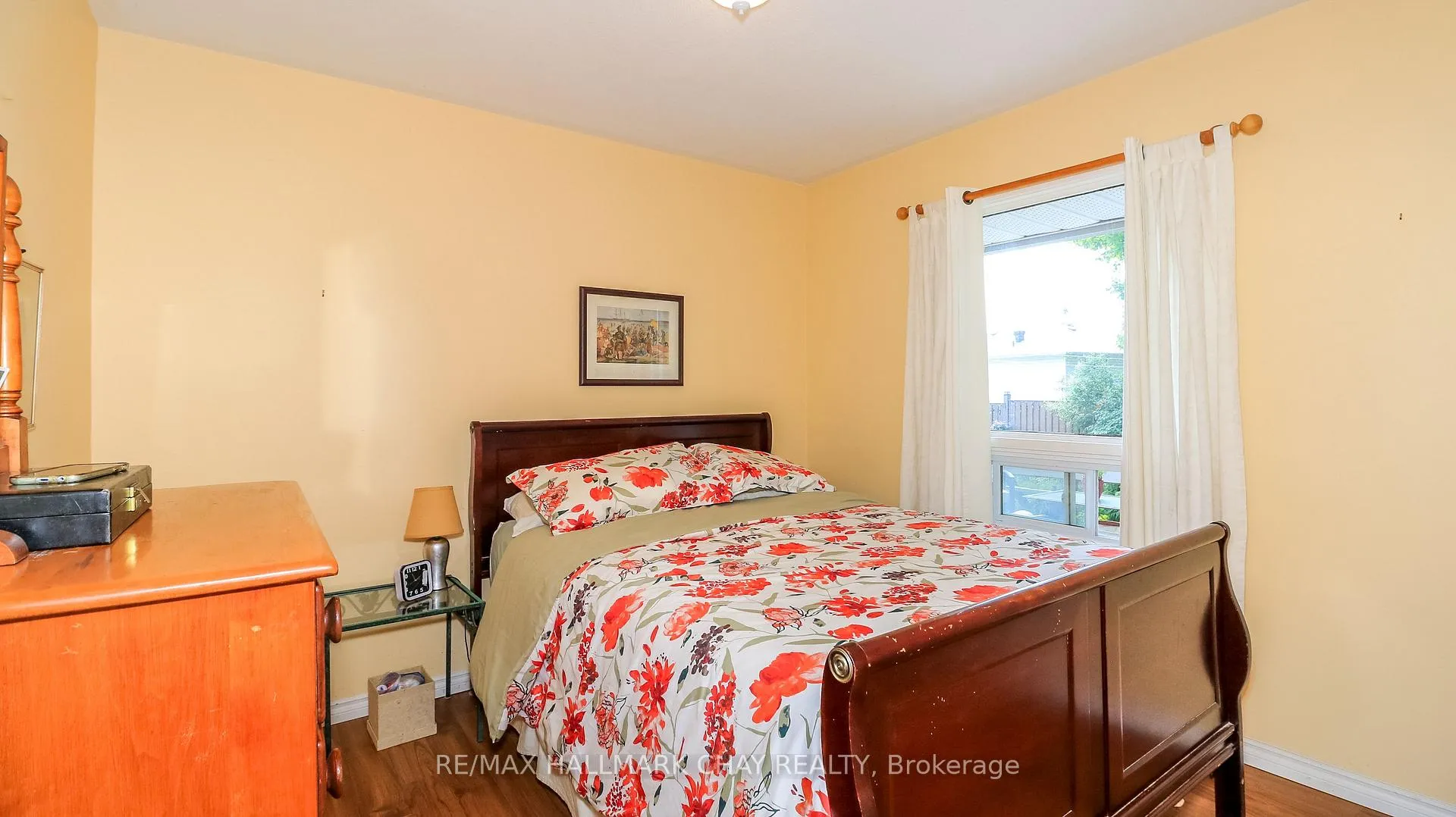 Photo 13 of 15 Murray Street, Orillia — HOMEH