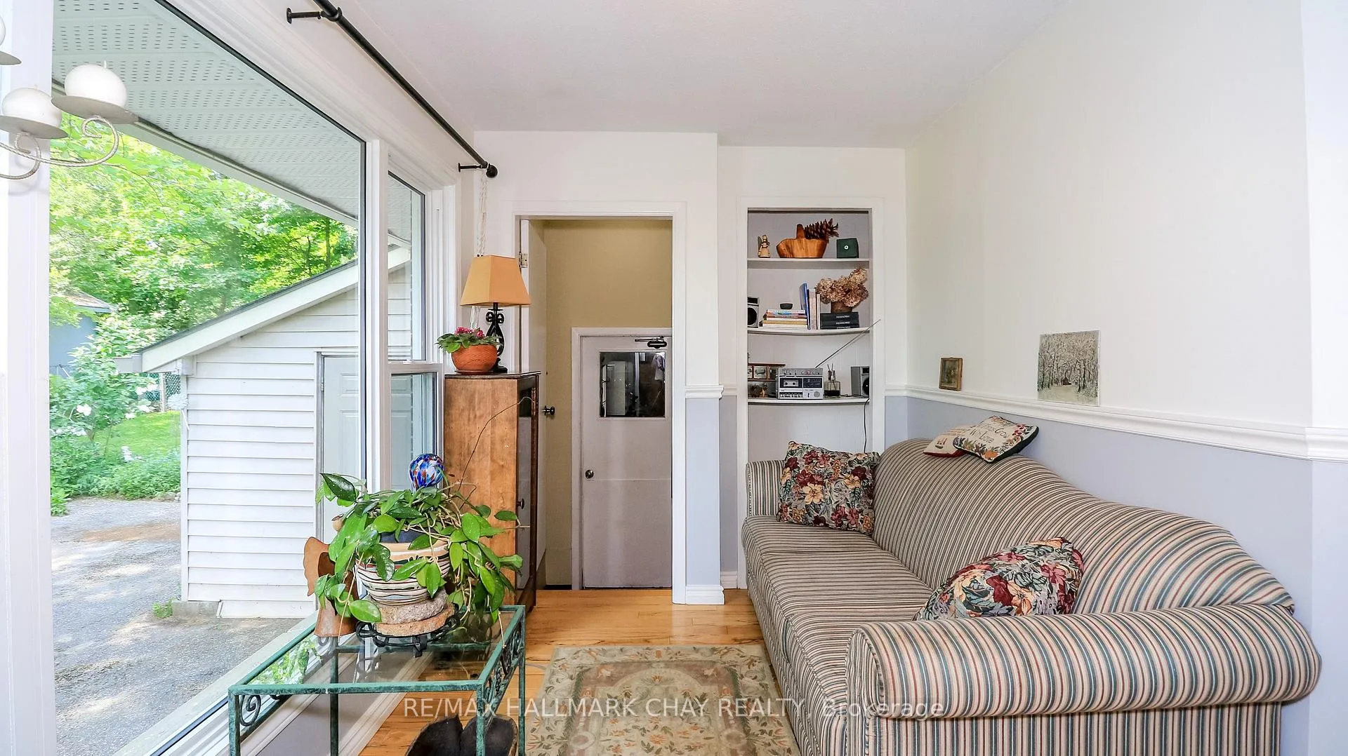 Photo 16 of 15 Murray Street, Orillia — HOMEH