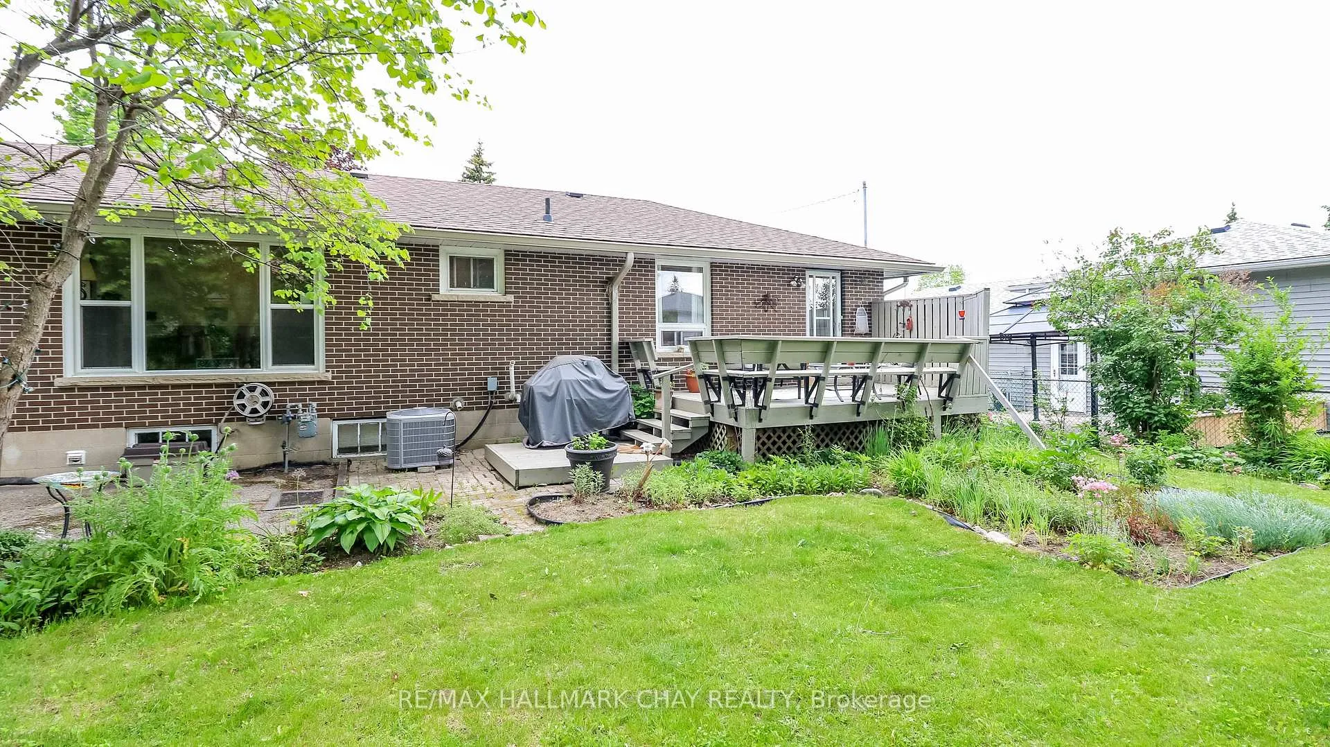 Photo 28 of 15 Murray Street, Orillia — HOMEH