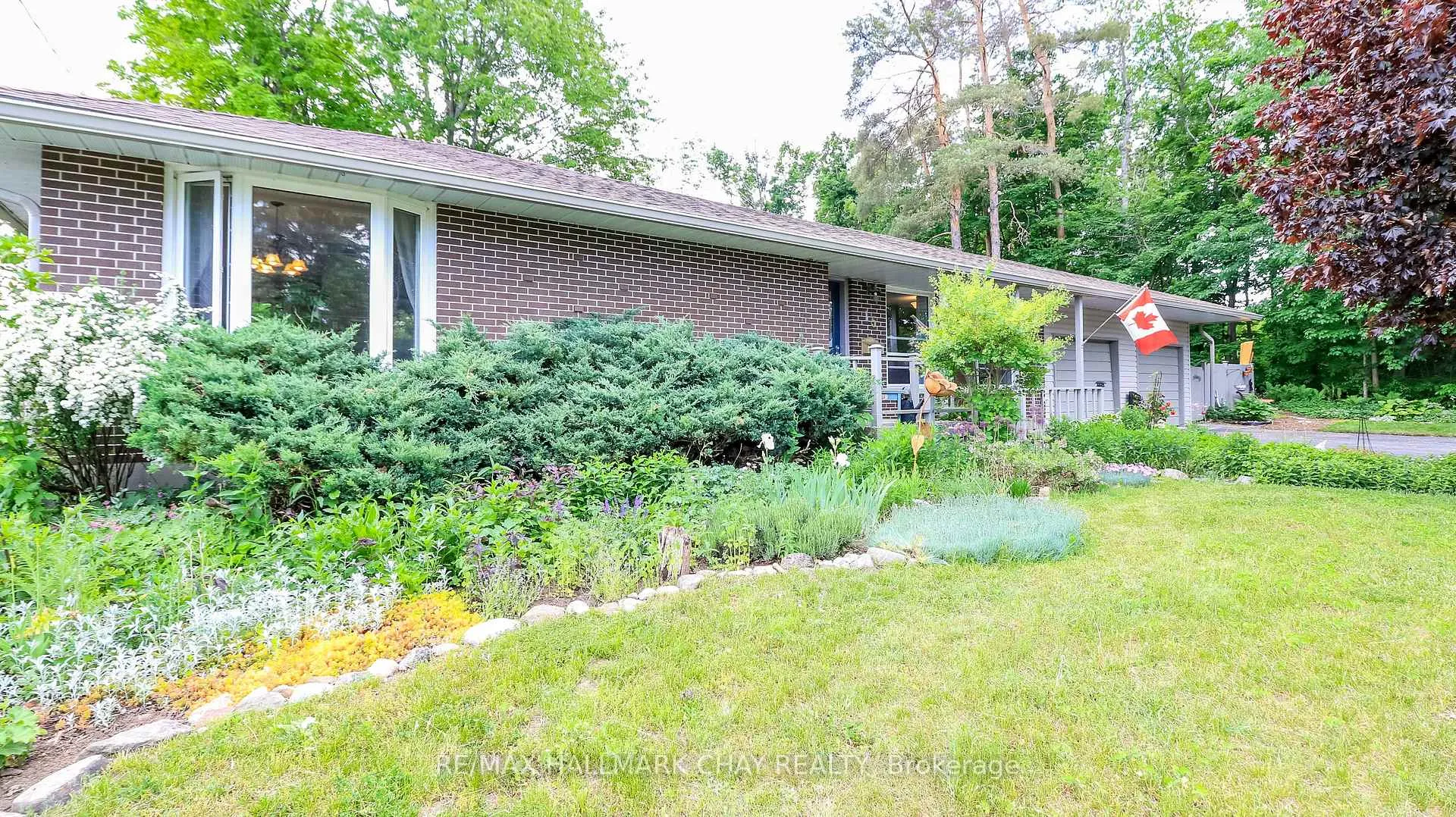 Photo 30 of 15 Murray Street, Orillia — HOMEH