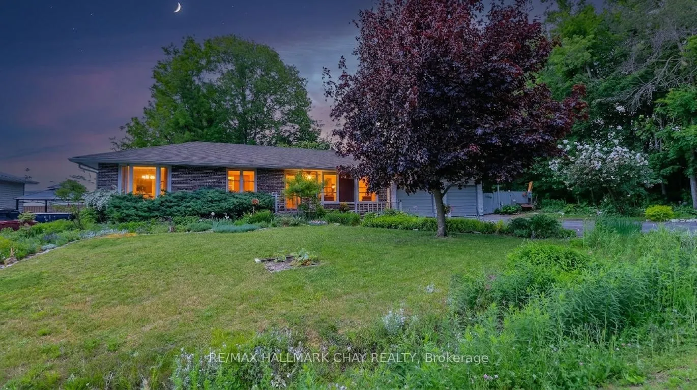Photo 36 of 15 Murray Street, Orillia — HOMEH