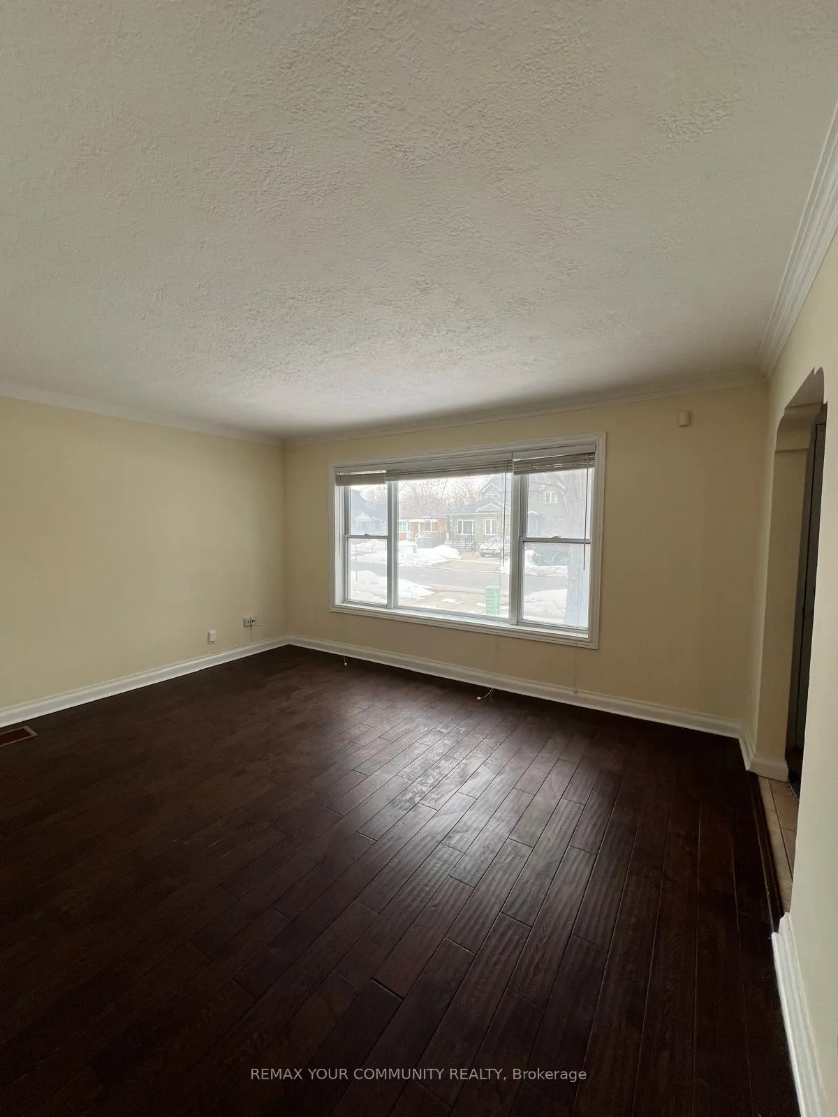 Photo 10 of Unit Upper, 233 Beta Street, Etobicoke, Alderwood — HOMEH