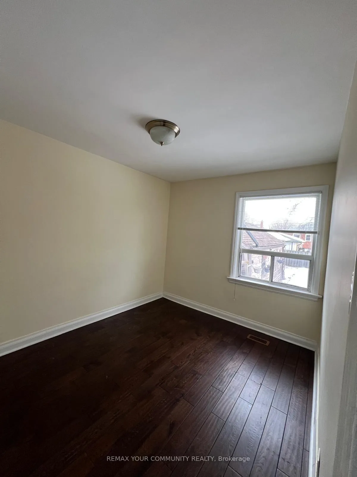 Photo 14 of Unit Upper, 233 Beta Street, Etobicoke, Alderwood — HOMEH