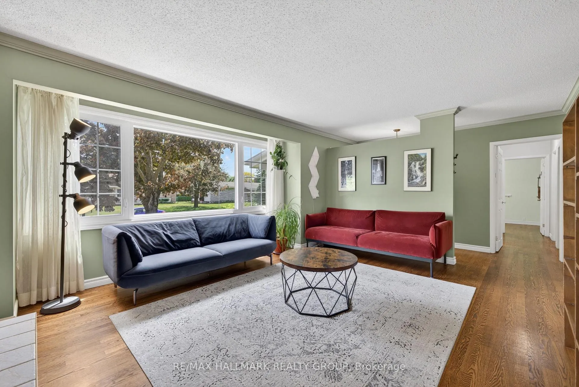 Photo 9 of 53 Farlane Boulevard, Ottawa, City View/Skyline/Fisher Heights/Parkwood Hills — HOMEH