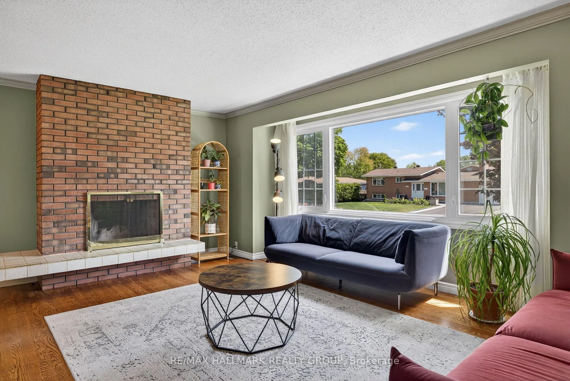 Photo 11 of 53 Farlane Boulevard, Ottawa, City View/Skyline/Fisher Heights/Parkwood Hills — HOMEH