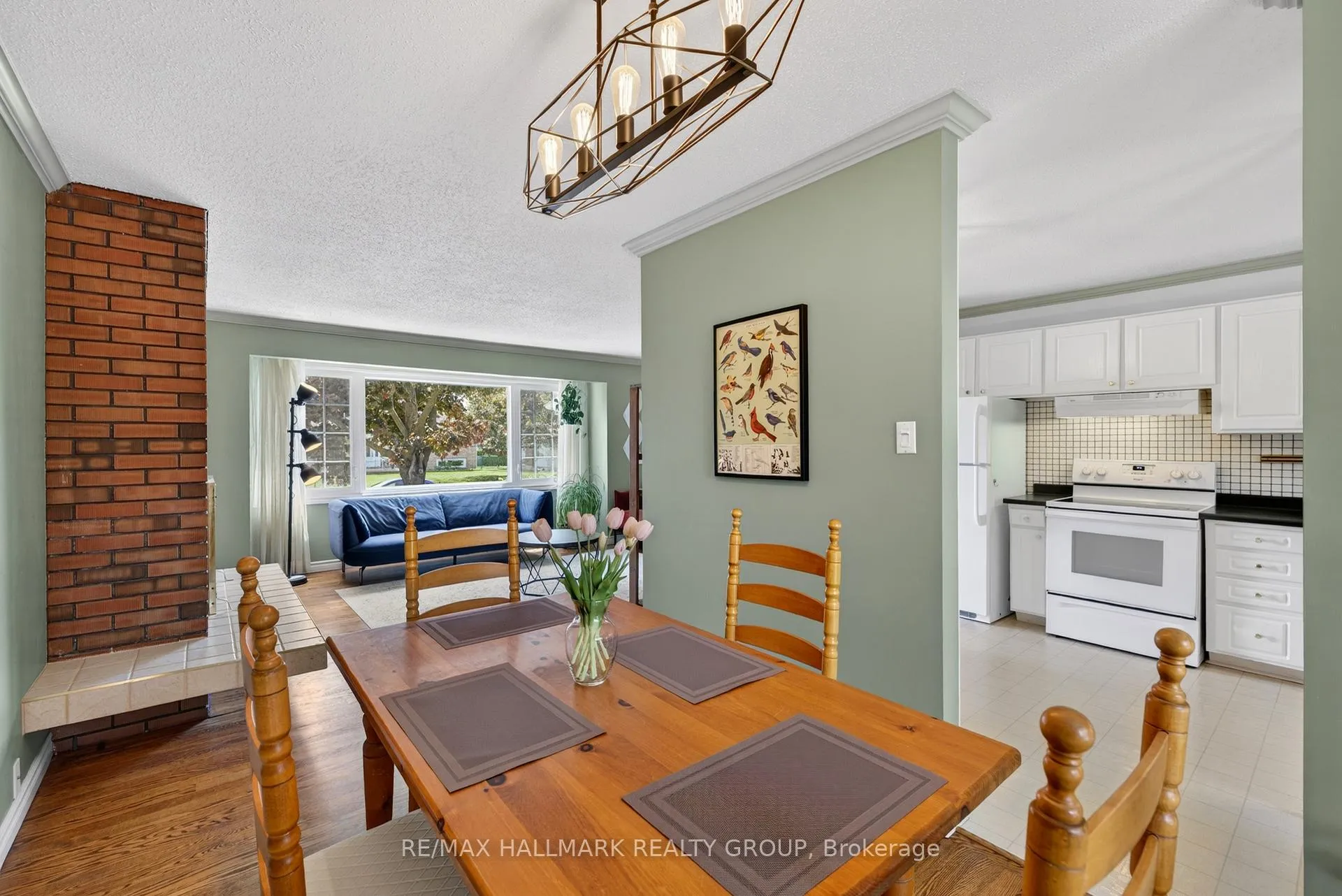 Photo 14 of 53 Farlane Boulevard, Ottawa, City View/Skyline/Fisher Heights/Parkwood Hills — HOMEH