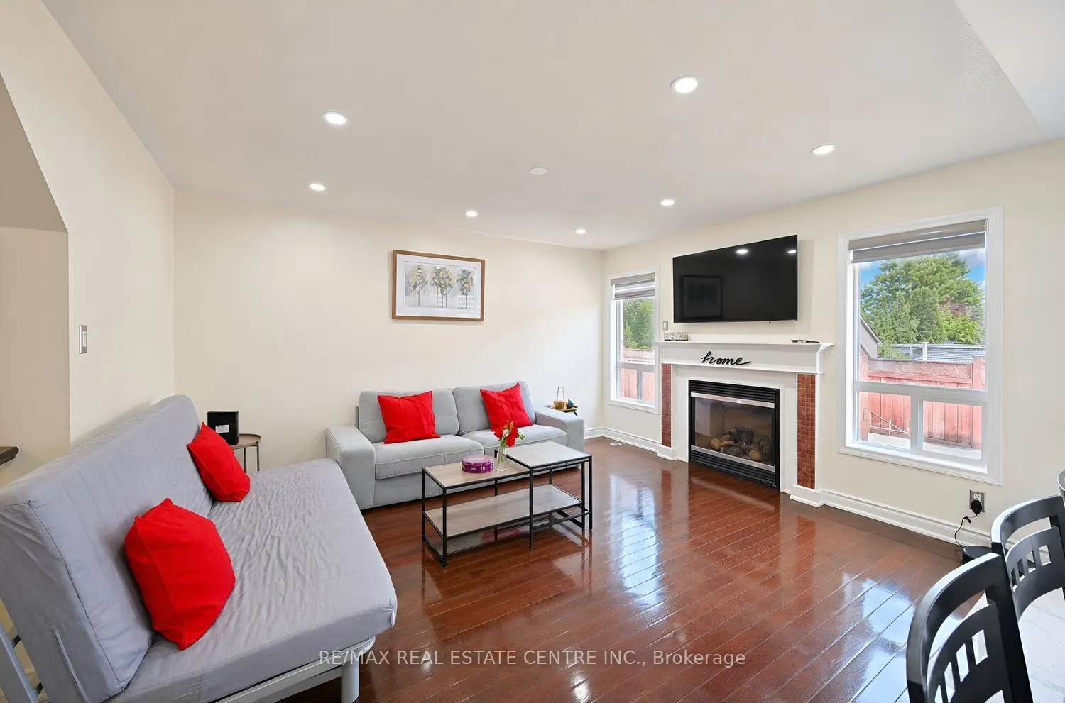 Photo 15 of 969 Philbrook Drive, Milton, Coates — HOMEH