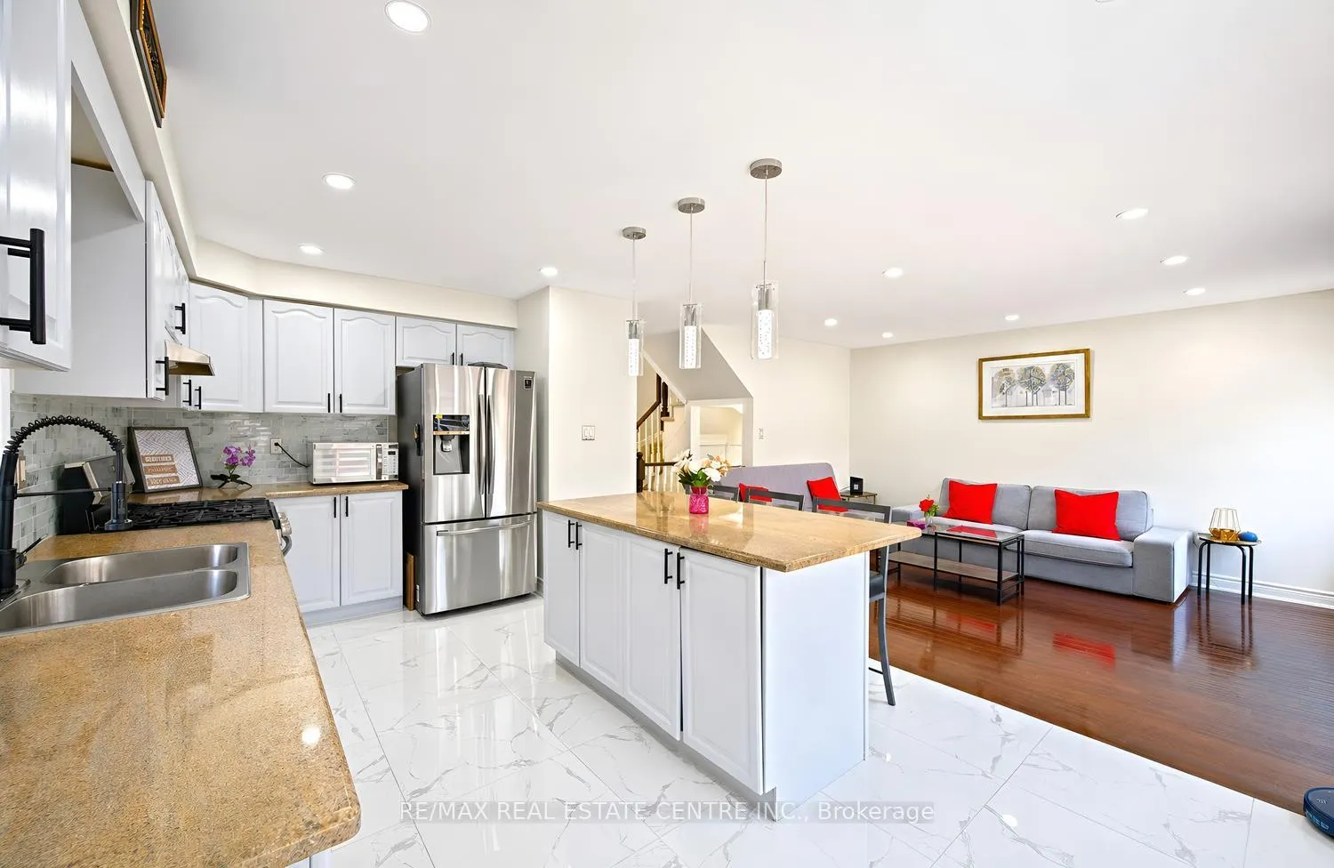 Photo 18 of 969 Philbrook Drive, Milton, Coates — HOMEH
