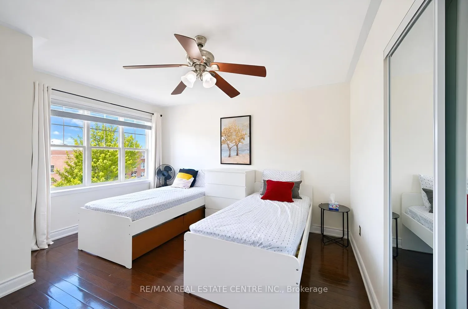 Photo 34 of 969 Philbrook Drive, Milton, Coates — HOMEH