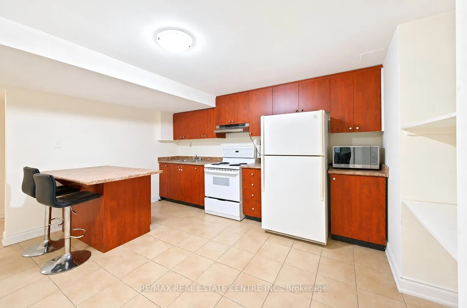 Photo 41 of 969 Philbrook Drive, Milton, Coates — HOMEH