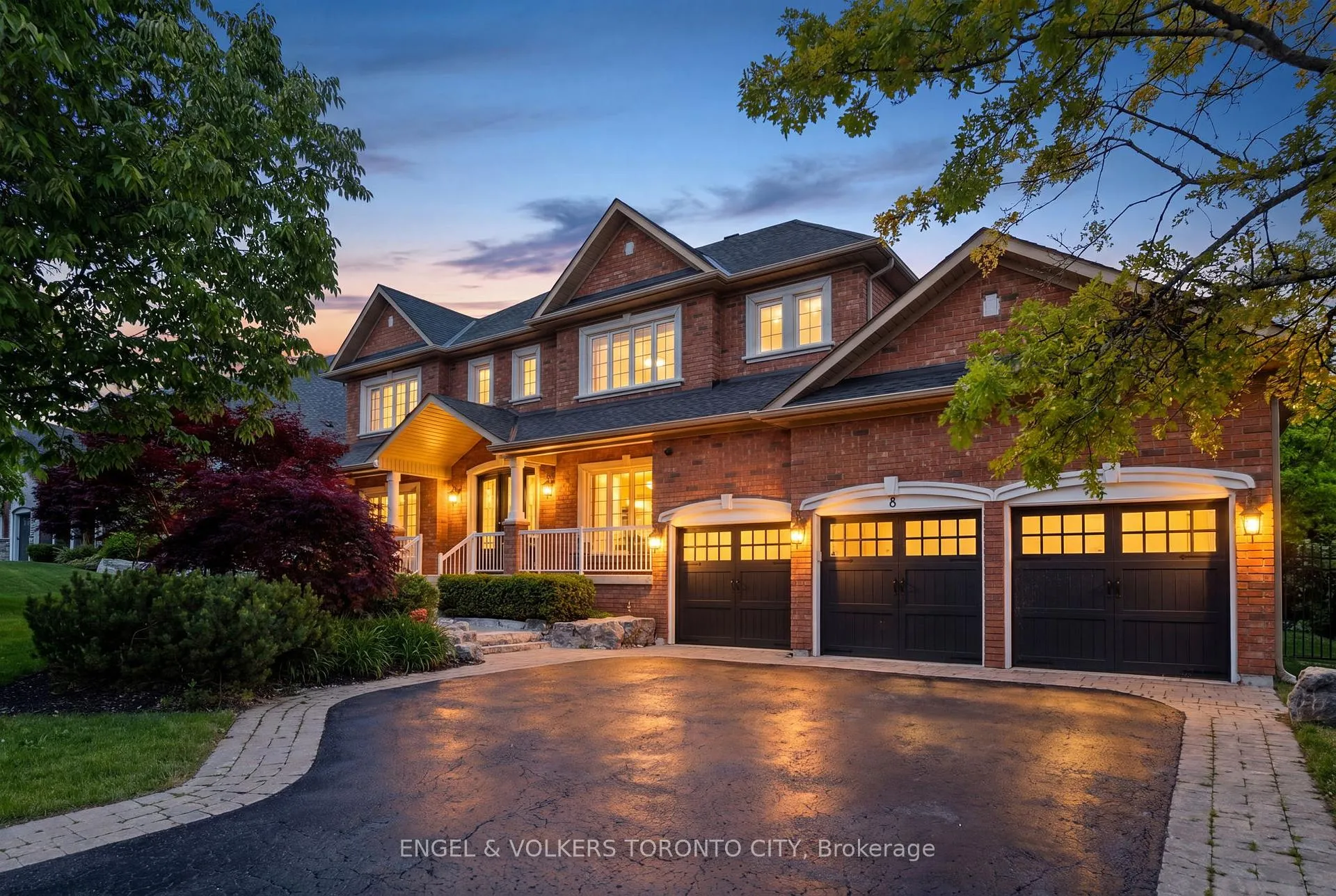 Photo 2 of 8 Duncton Wood Crescent, Aurora, Hills of St Andrew — HOMEH