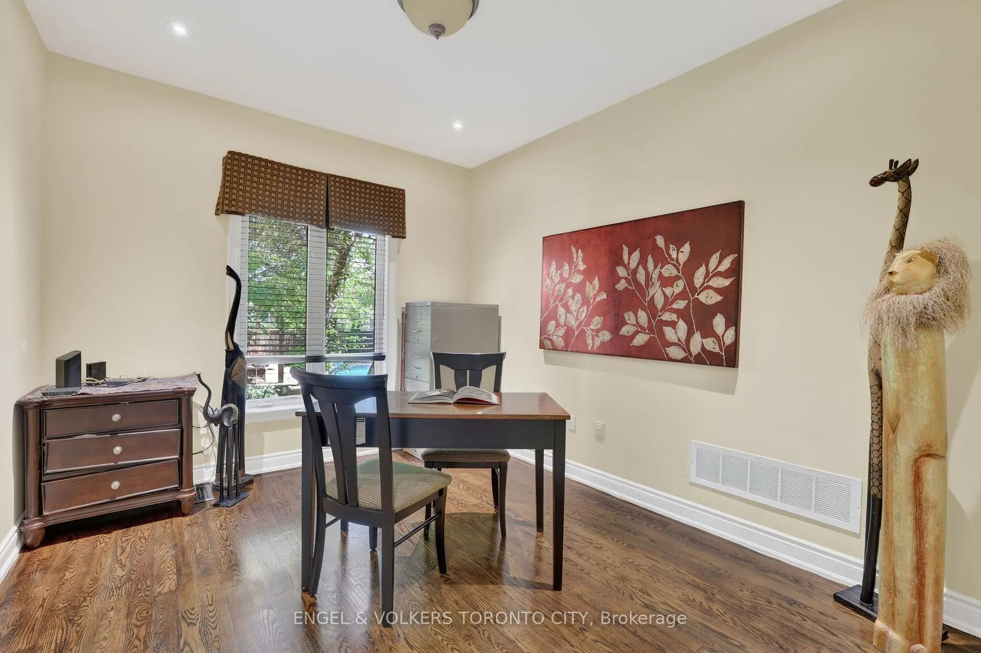 Photo 21 of 8 Duncton Wood Crescent, Aurora, Hills of St Andrew — HOMEH