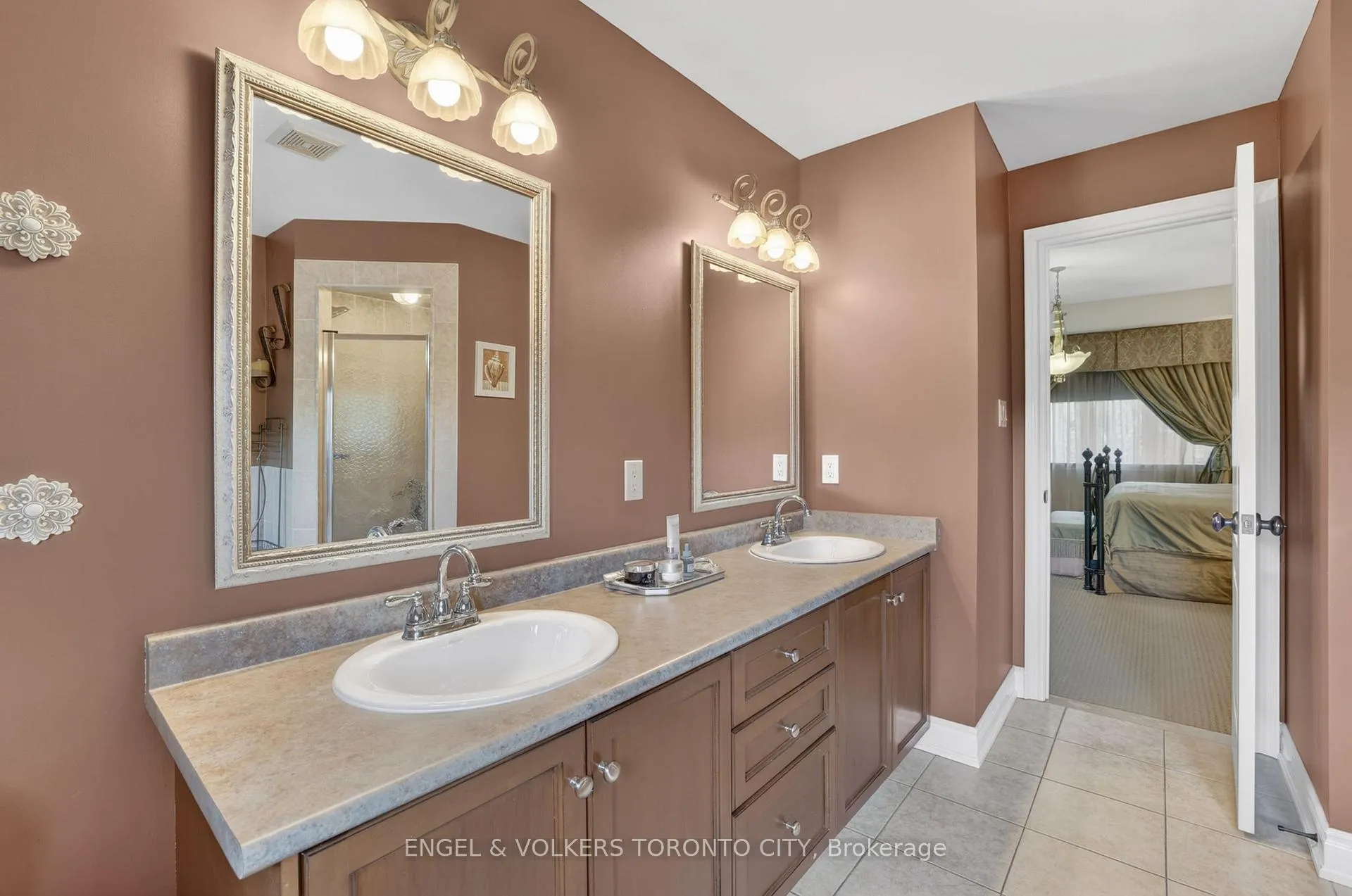 Photo 26 of 8 Duncton Wood Crescent, Aurora, Hills of St Andrew — HOMEH