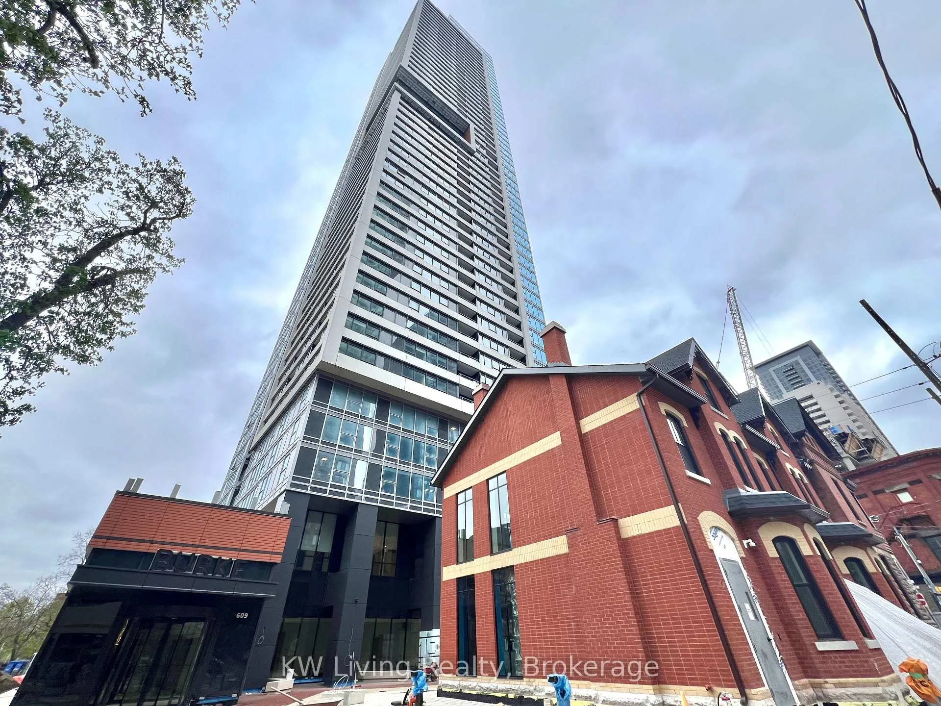 Photo 1 of Unit 909, 609 Sherbourne Street, Toronto, North St. James Town — HOMEH