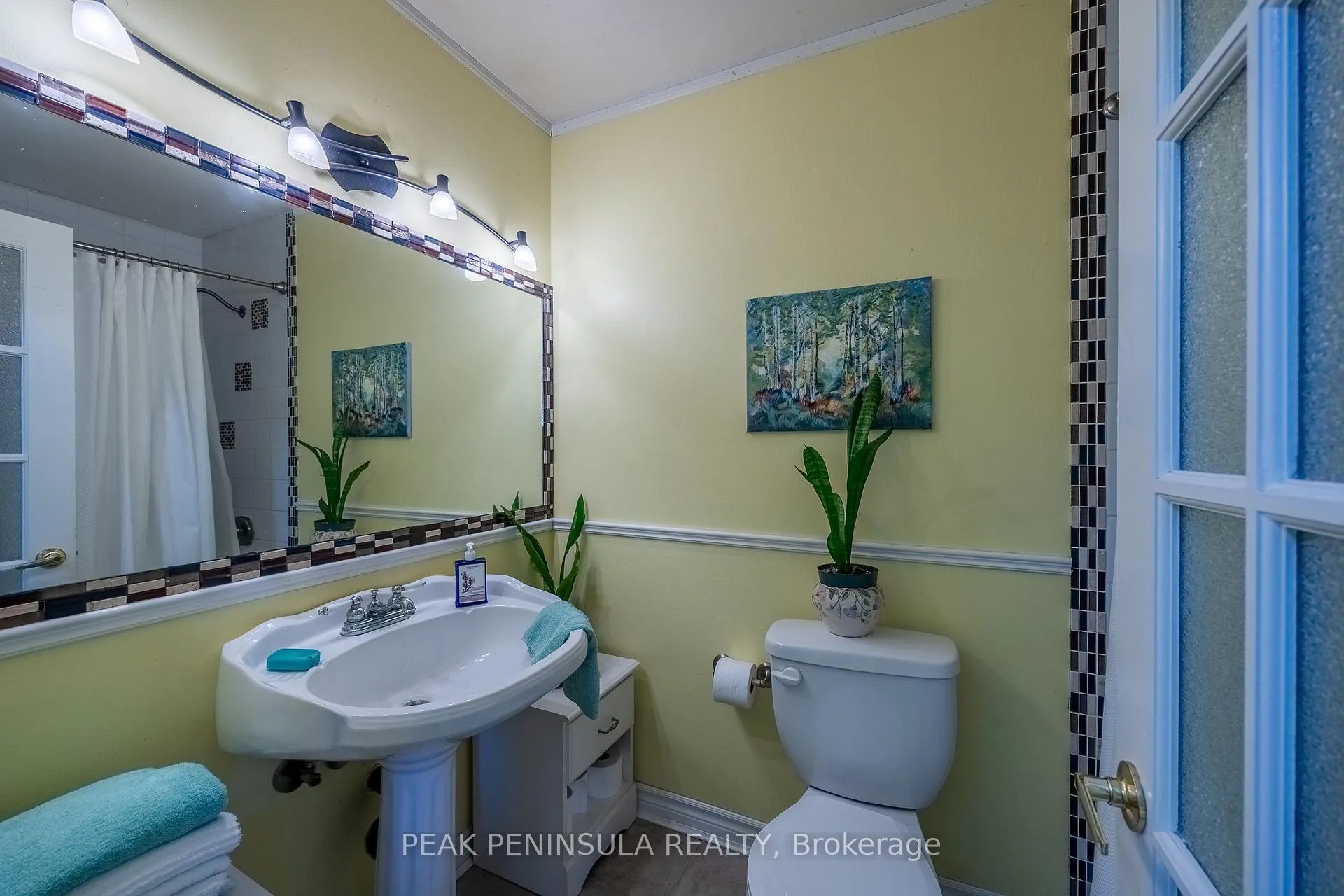 Photo 11 of 122 West Quarter Line Road, Norfolk, Port Rowan — HOMEH