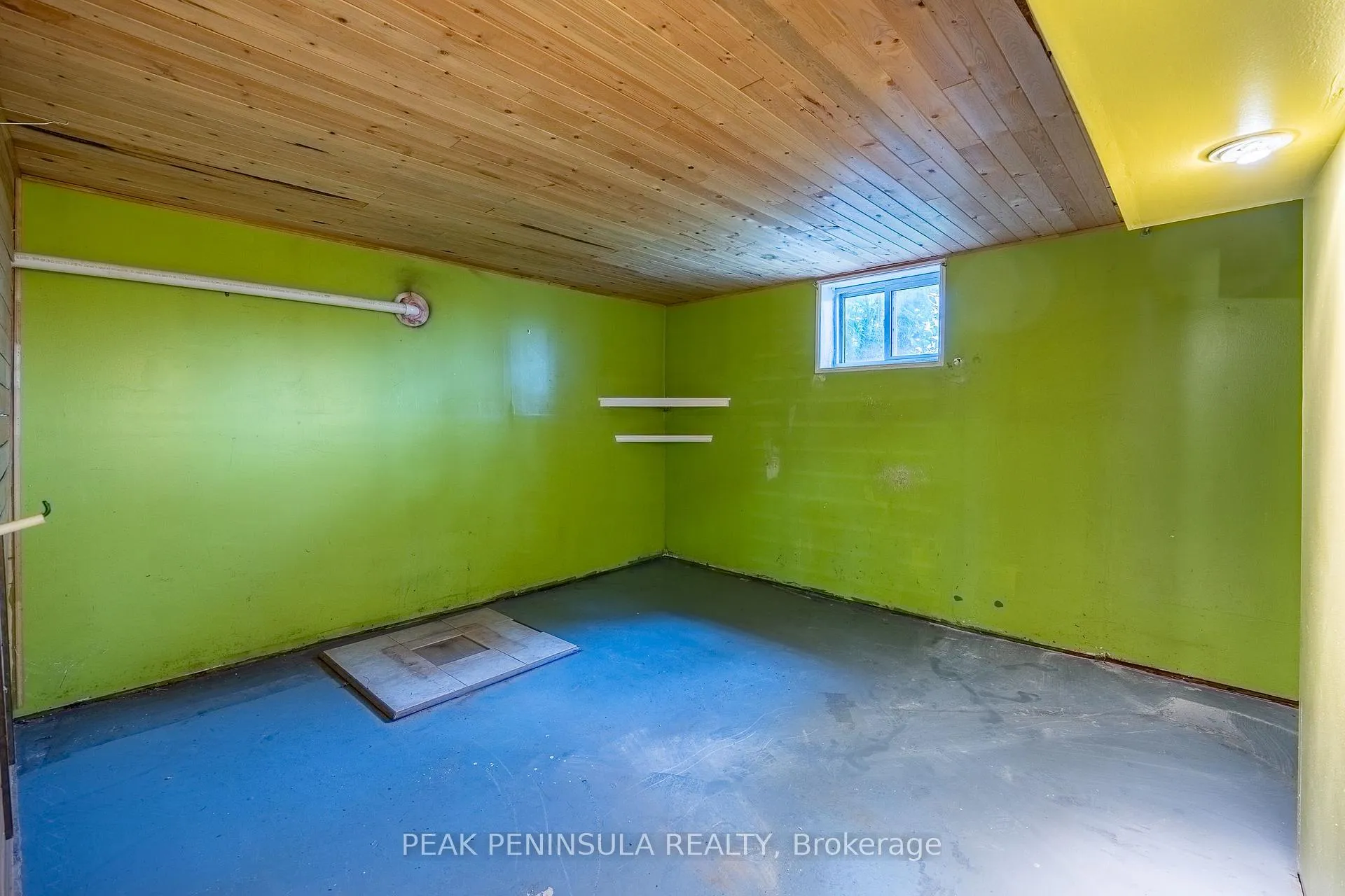 Photo 20 of 122 West Quarter Line Road, Norfolk, Port Rowan — HOMEH