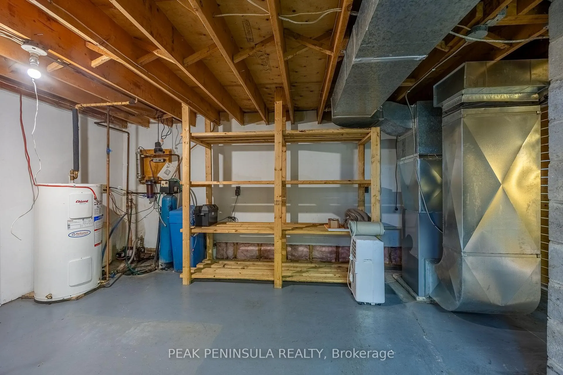 Photo 21 of 122 West Quarter Line Road, Norfolk, Port Rowan — HOMEH