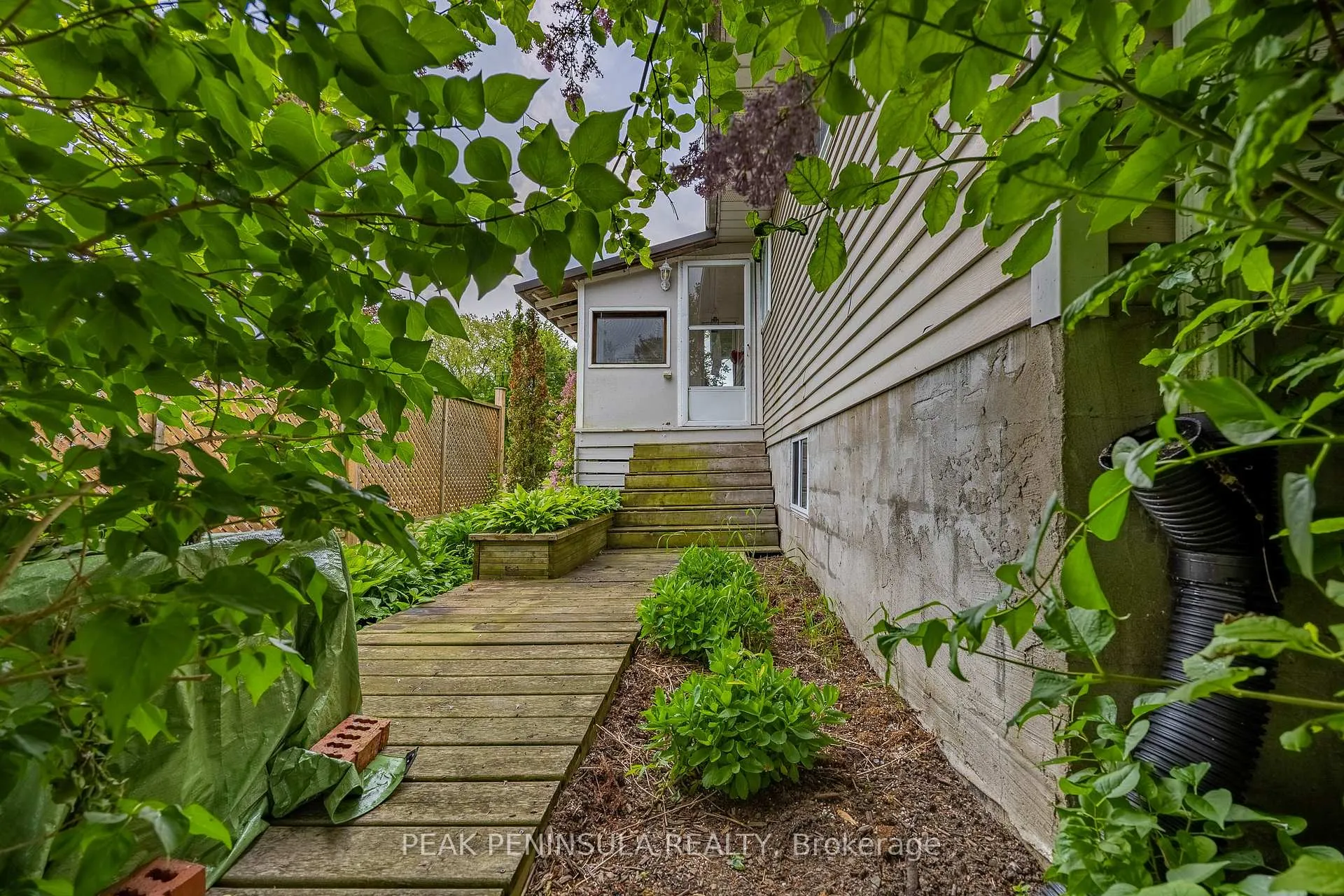 Photo 29 of 122 West Quarter Line Road, Norfolk, Port Rowan — HOMEH