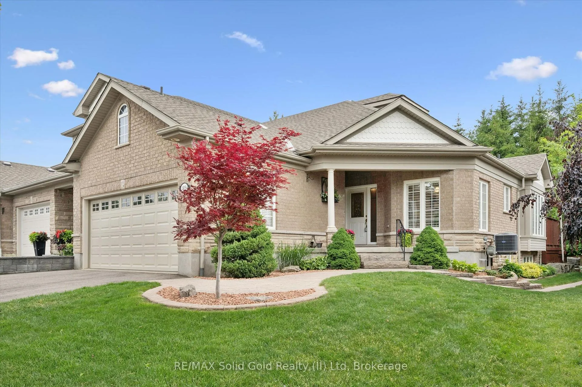Photo 3 of 819 Creekside Drive, Waterloo — HOMEH