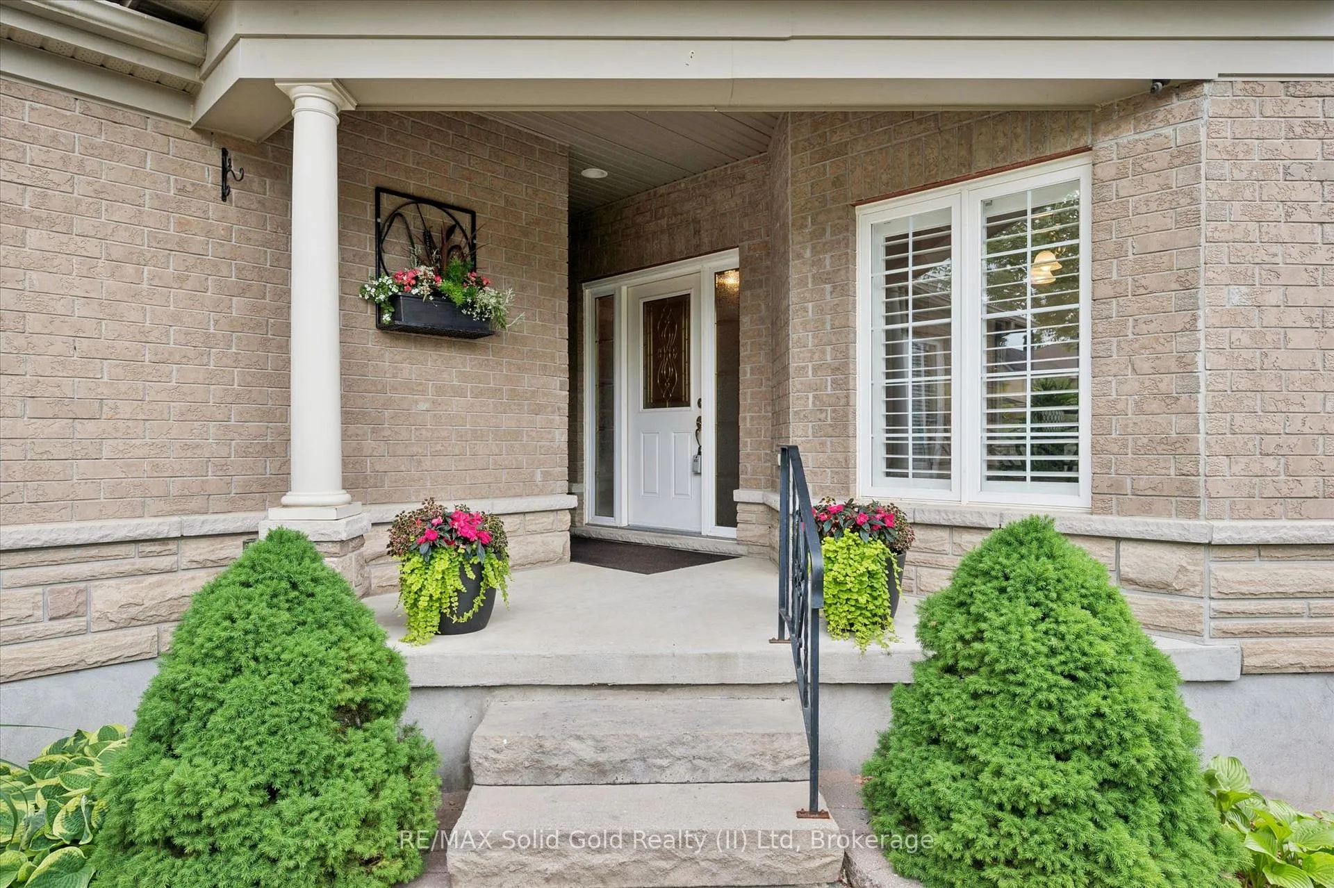 Photo 4 of 819 Creekside Drive, Waterloo — HOMEH