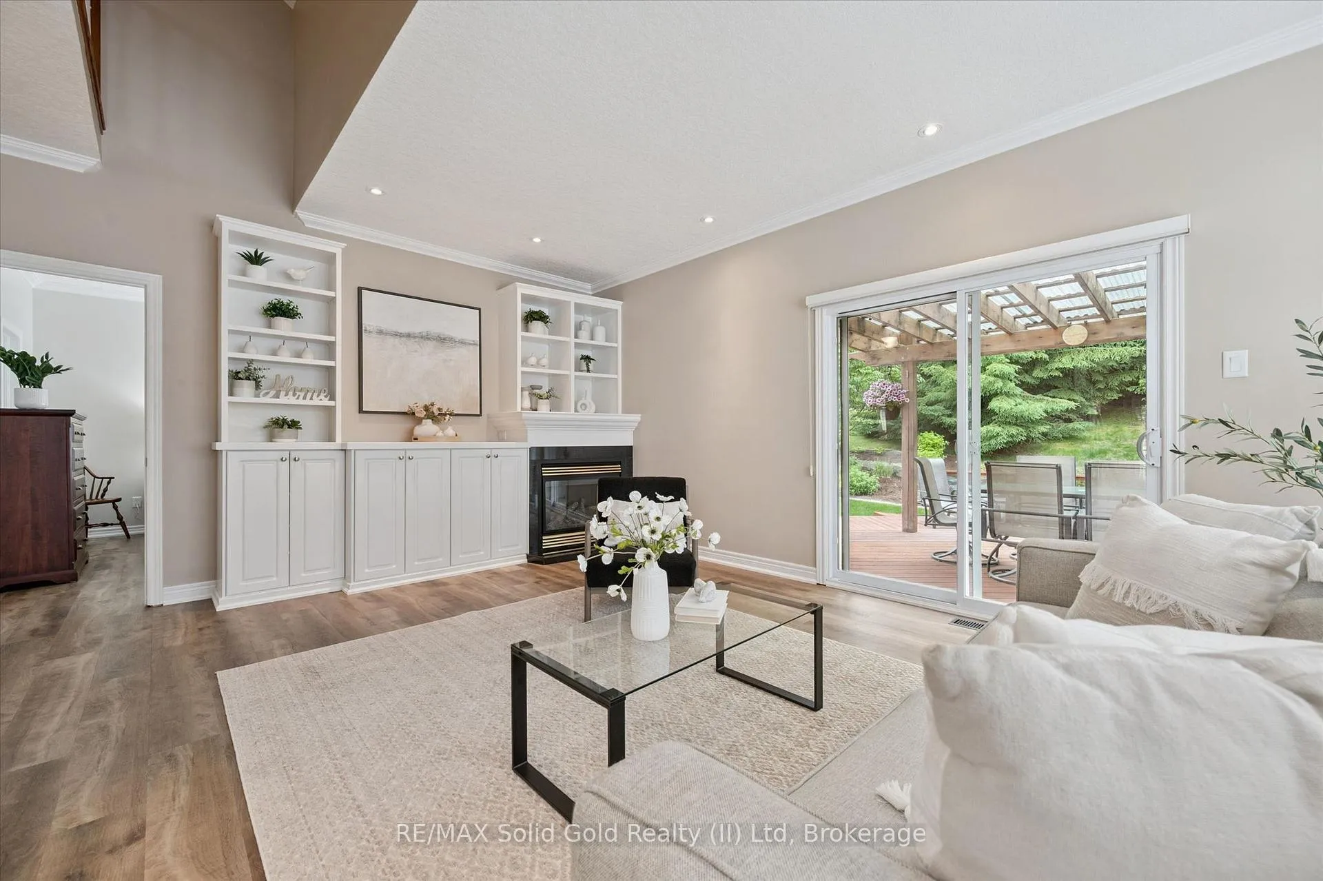 Photo 8 of 819 Creekside Drive, Waterloo — HOMEH
