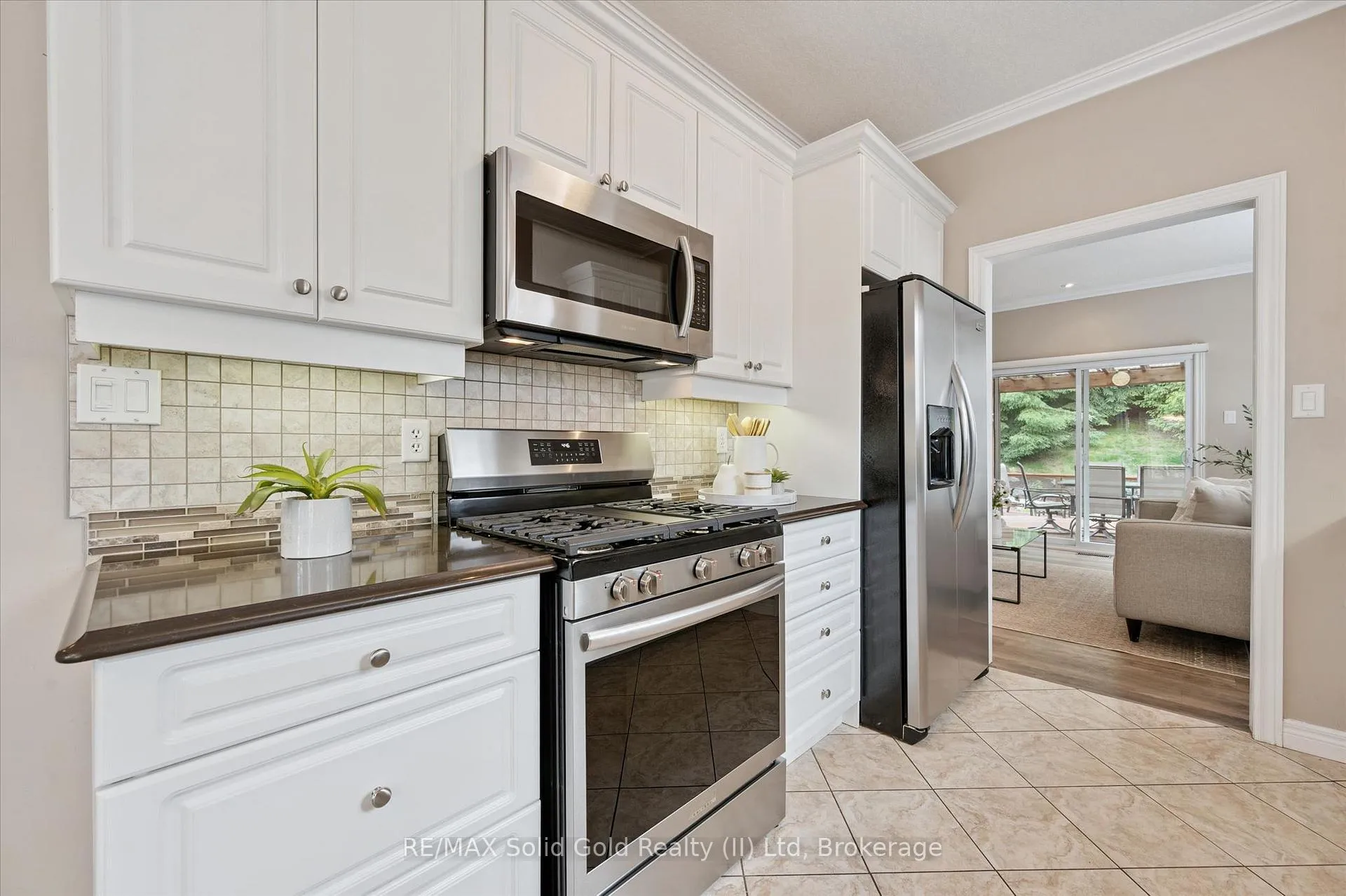 Photo 13 of 819 Creekside Drive, Waterloo — HOMEH