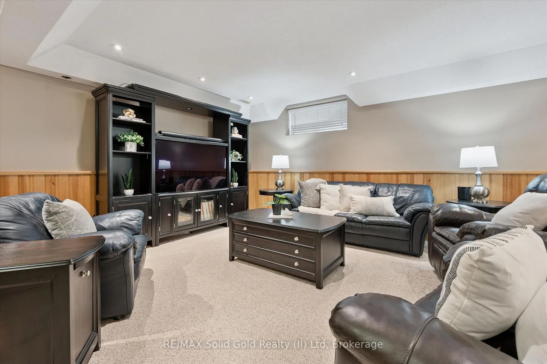 Photo 26 of 819 Creekside Drive, Waterloo — HOMEH