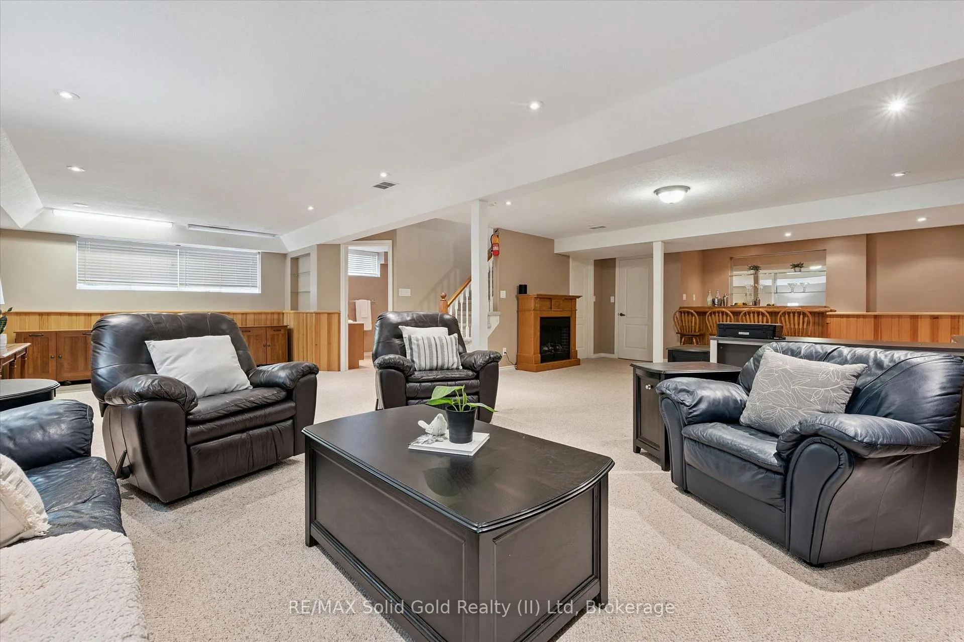 Photo 27 of 819 Creekside Drive, Waterloo — HOMEH
