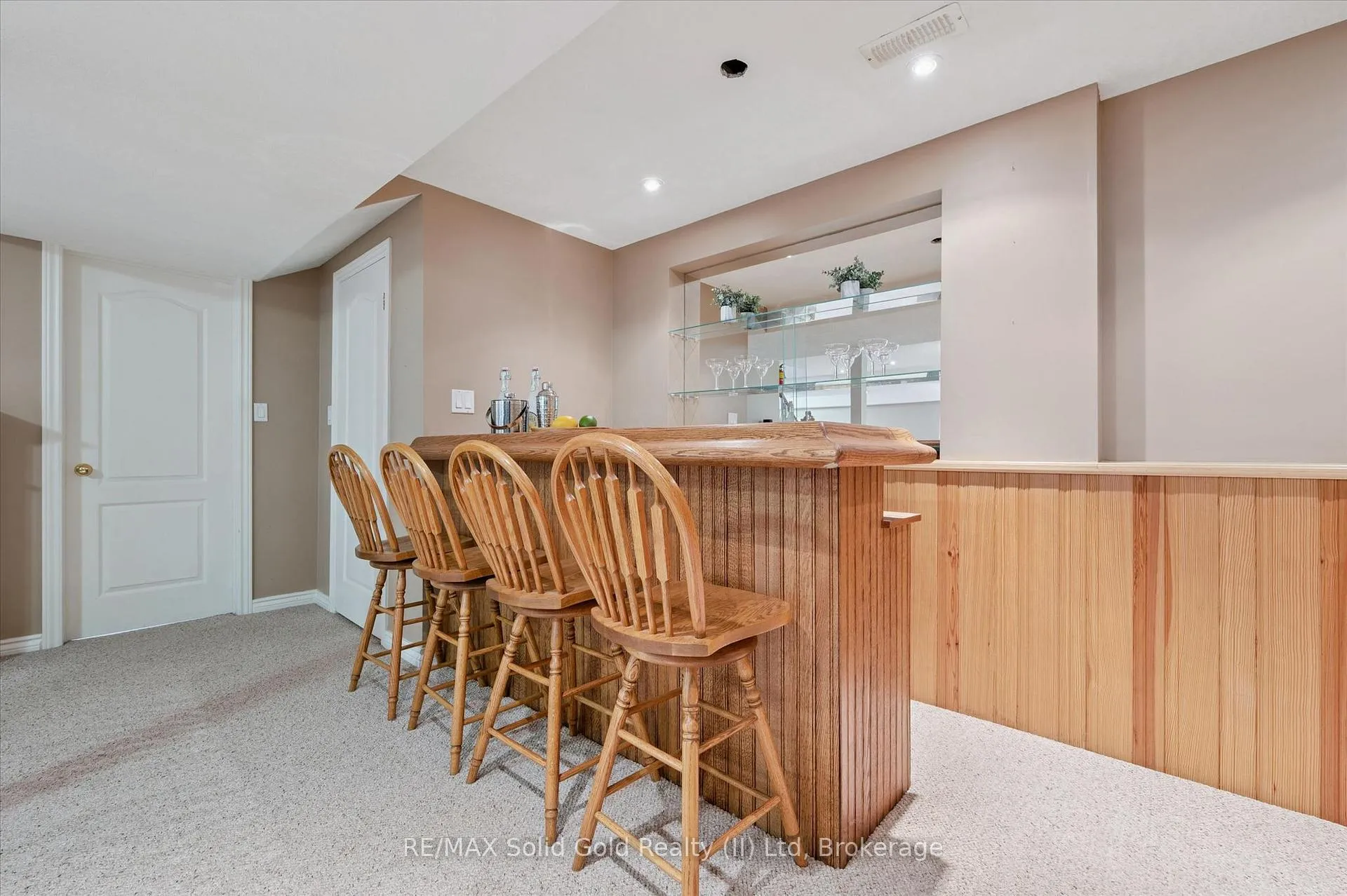 Photo 29 of 819 Creekside Drive, Waterloo — HOMEH