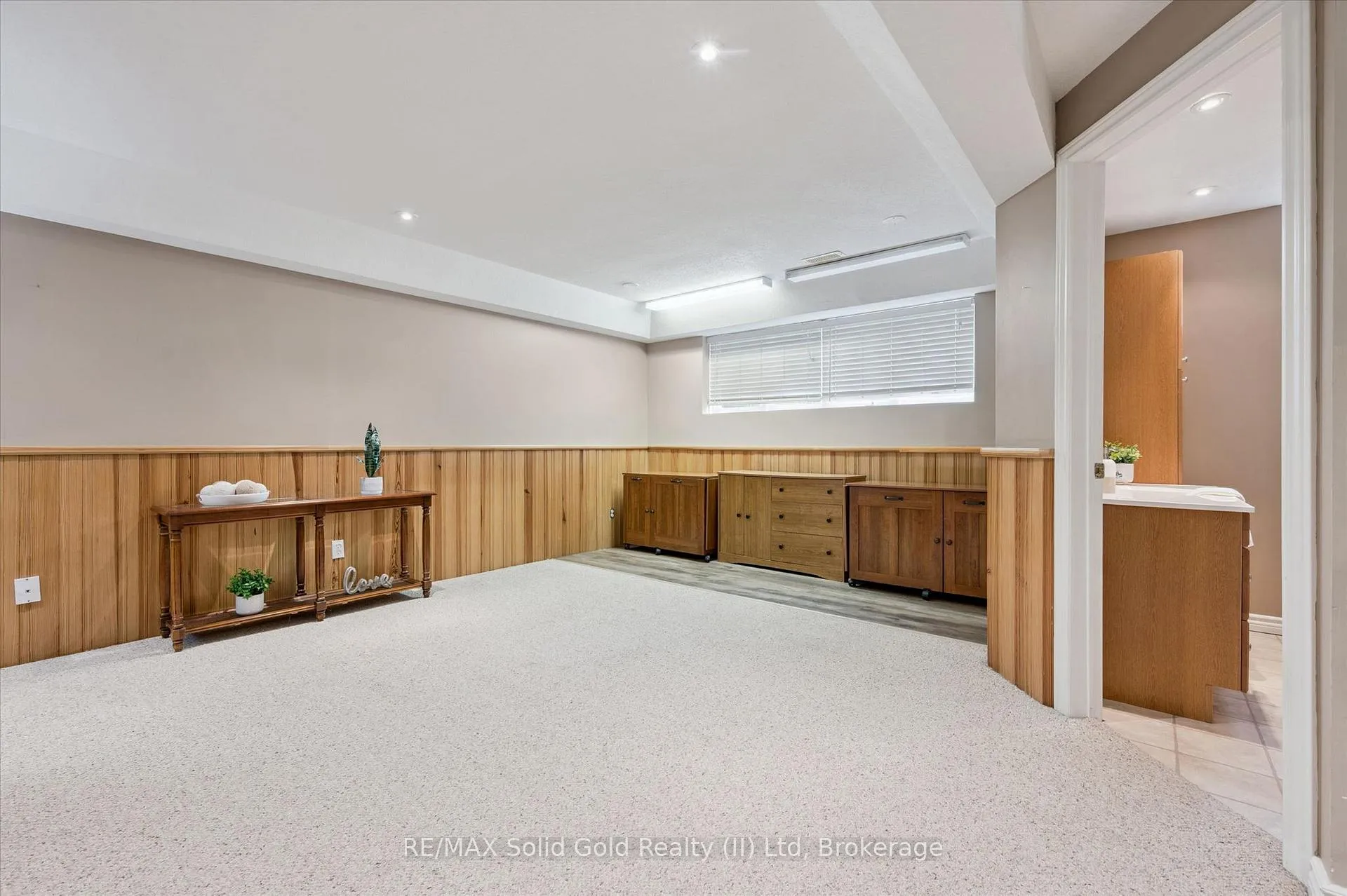 Photo 30 of 819 Creekside Drive, Waterloo — HOMEH