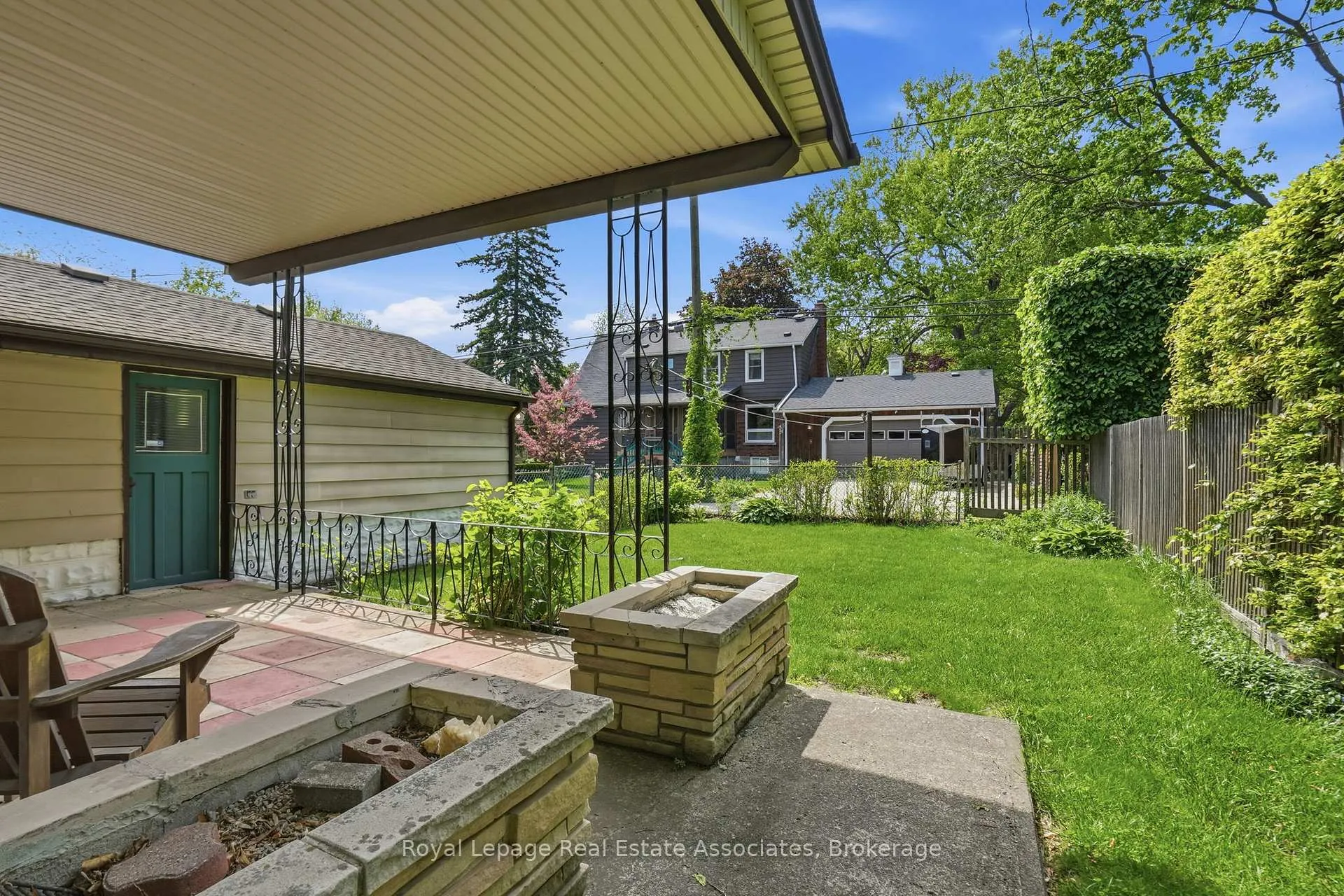 Photo 34 of 12 Parkview Row, Hamilton, Dundas — HOMEH