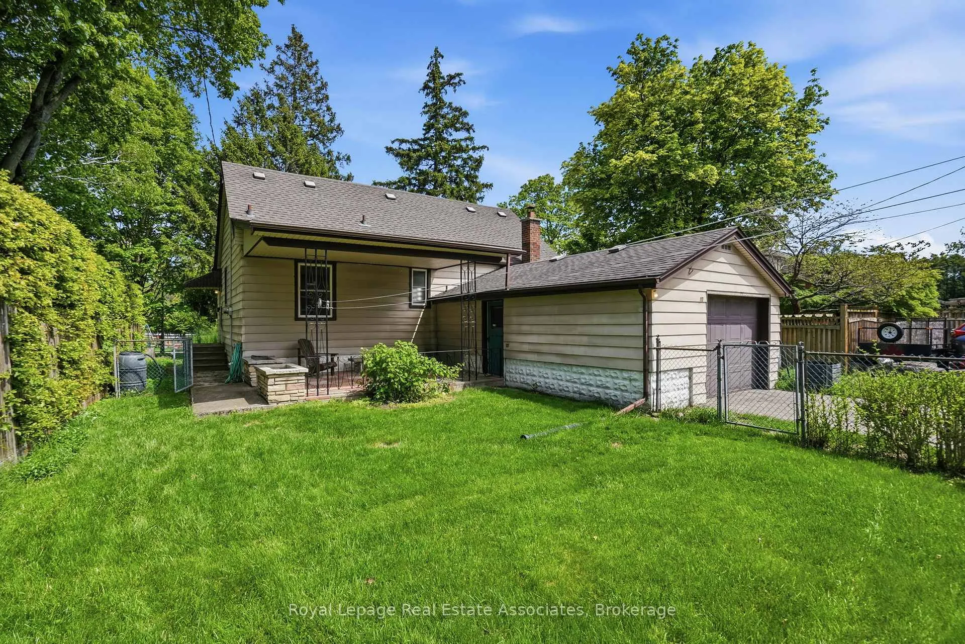 Photo 36 of 12 Parkview Row, Hamilton, Dundas — HOMEH
