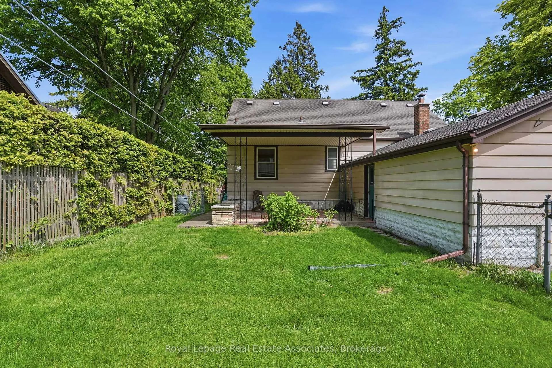 Photo 37 of 12 Parkview Row, Hamilton, Dundas — HOMEH