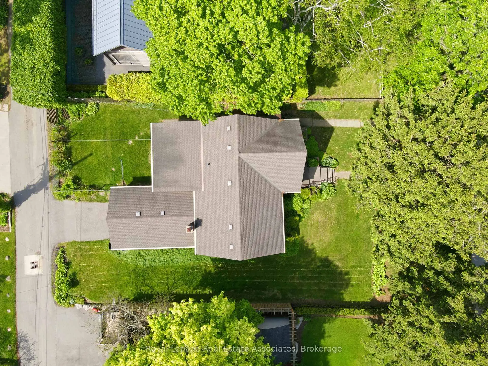 Photo 39 of 12 Parkview Row, Hamilton, Dundas — HOMEH