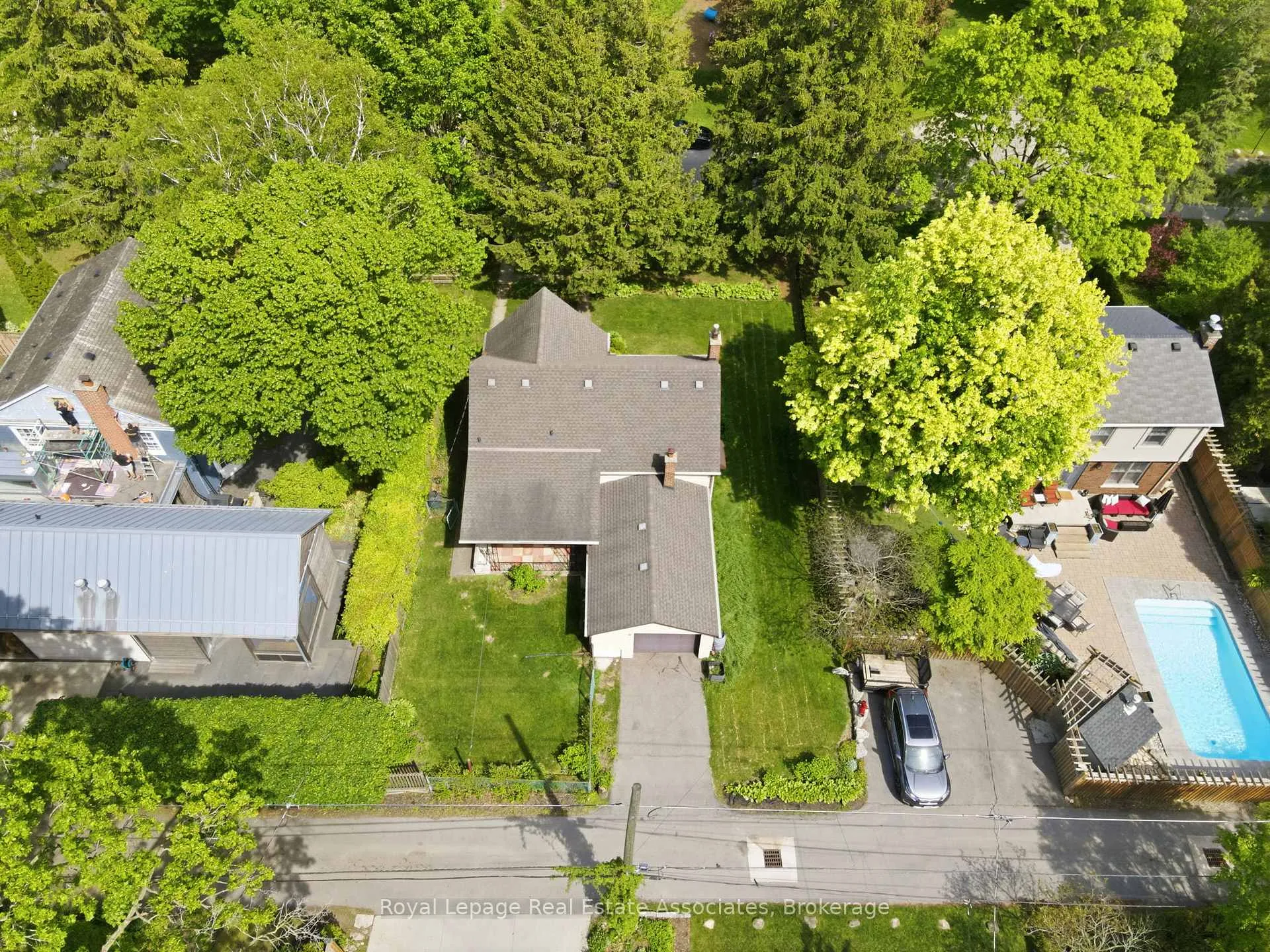 Photo 41 of 12 Parkview Row, Hamilton, Dundas — HOMEH
