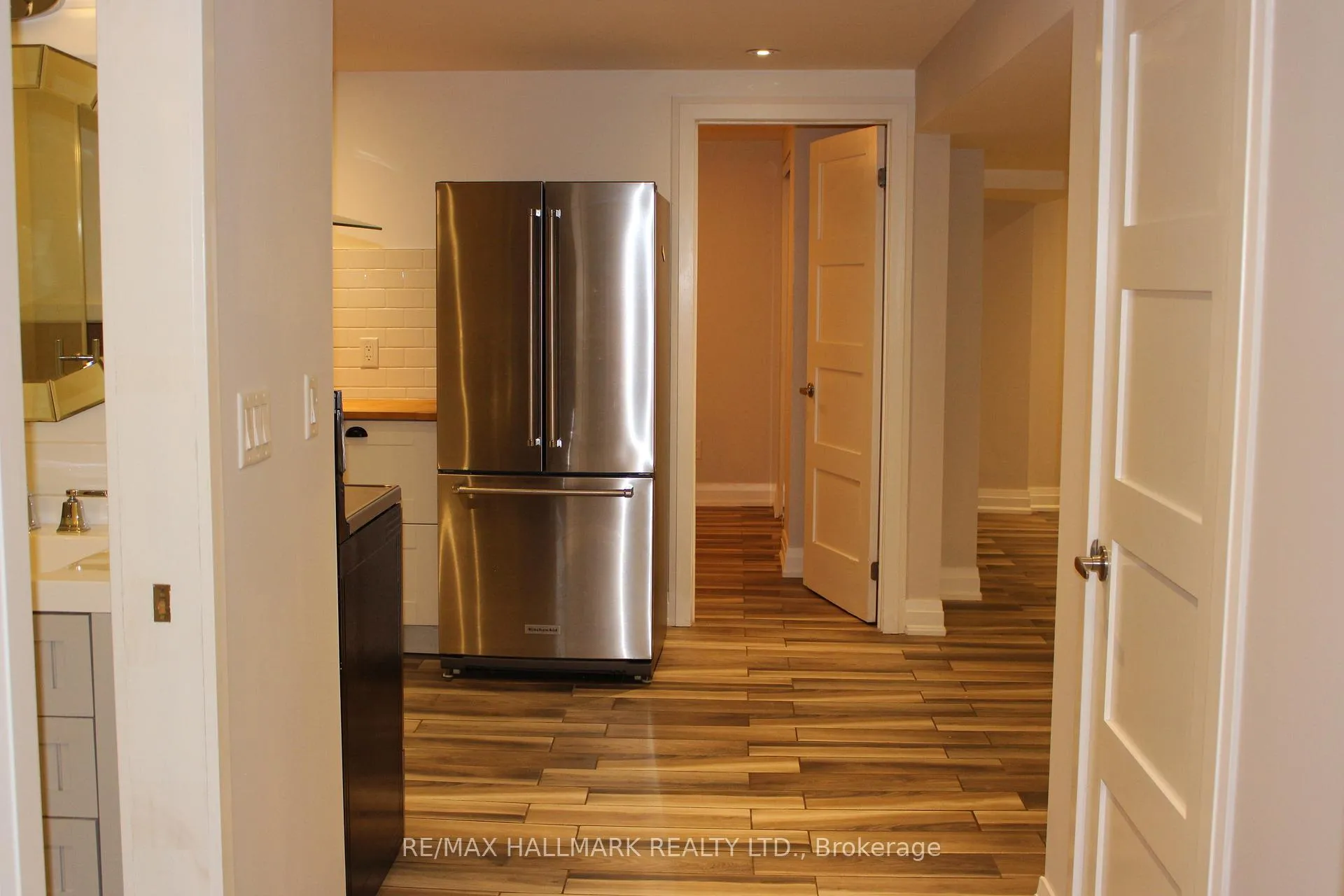 Photo 6 of Unit Lower, 41 Treeview Drive, Etobicoke, Alderwood — HOMEH