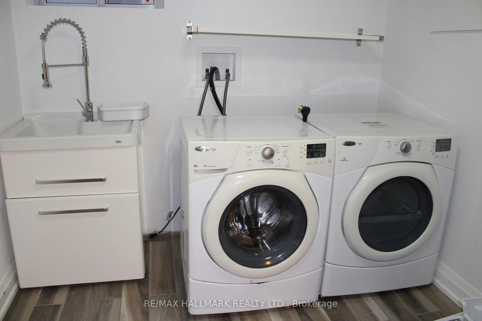 Photo 16 of Unit Lower, 41 Treeview Drive, Etobicoke, Alderwood — HOMEH