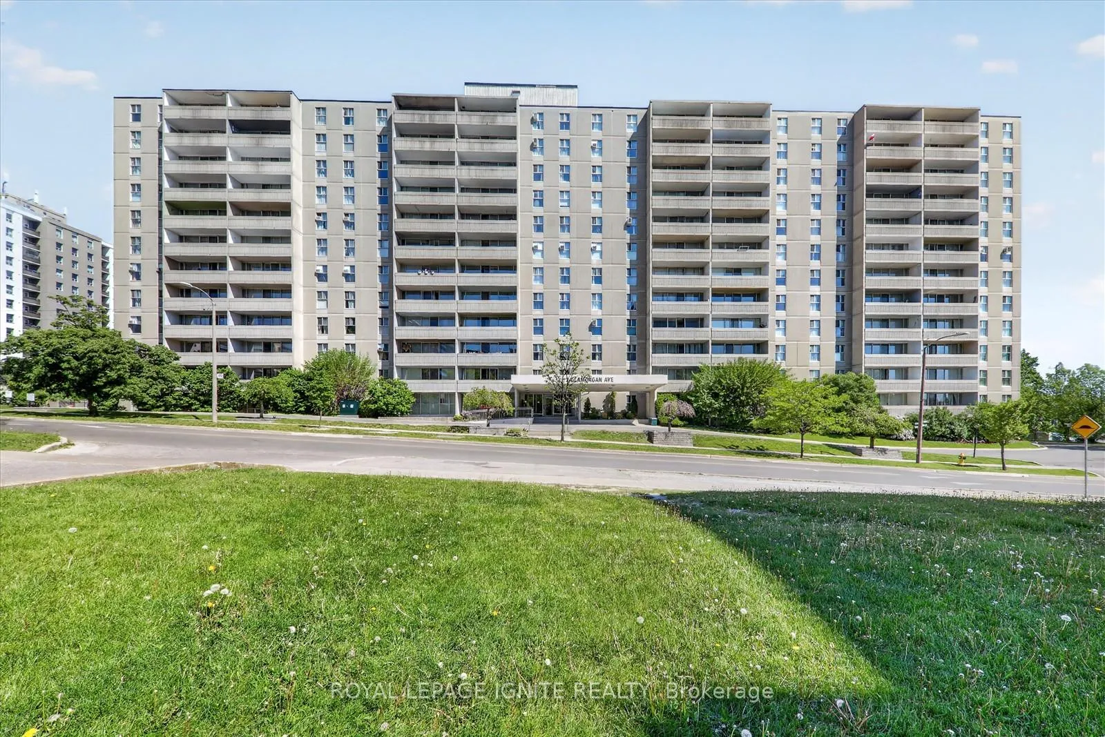 Front of Unit 516, 2 Glamorgan Avenue