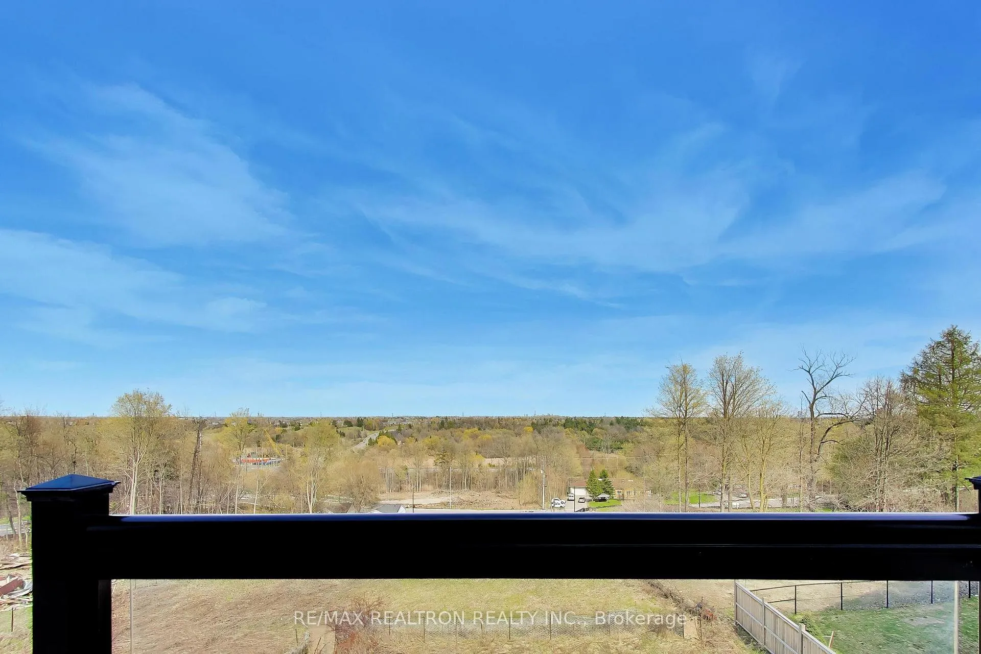 Photo 27 of 11 Inverary Crescent, Vaughan, Elder Mills — HOMEH