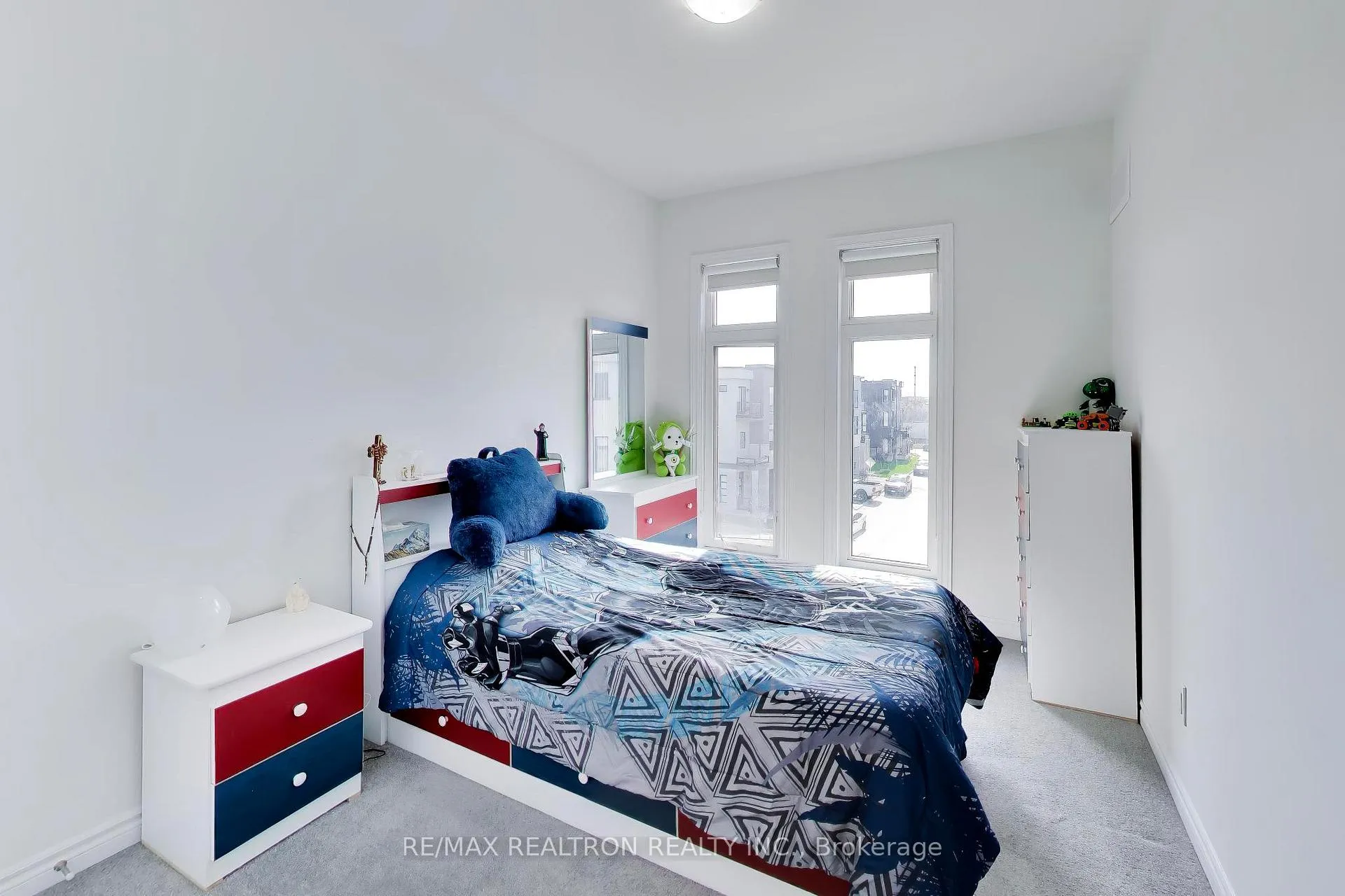 Photo 30 of 11 Inverary Crescent, Vaughan, Elder Mills — HOMEH