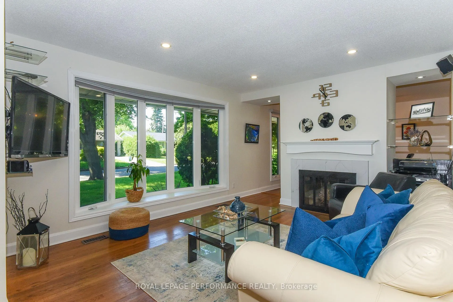 Photo 4 of 839 Nicholson Avenue, Ottawa, Mooneys Bay/Riverside Park — HOMEH