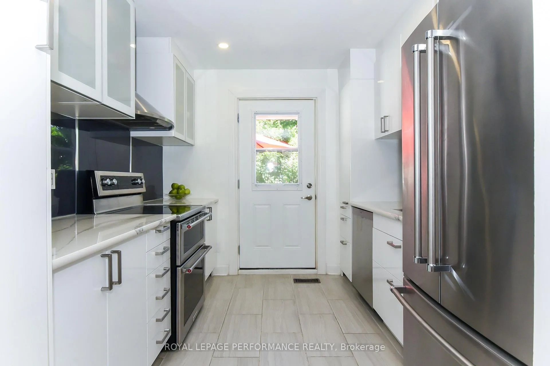 Photo 13 of 839 Nicholson Avenue, Ottawa, Mooneys Bay/Riverside Park — HOMEH