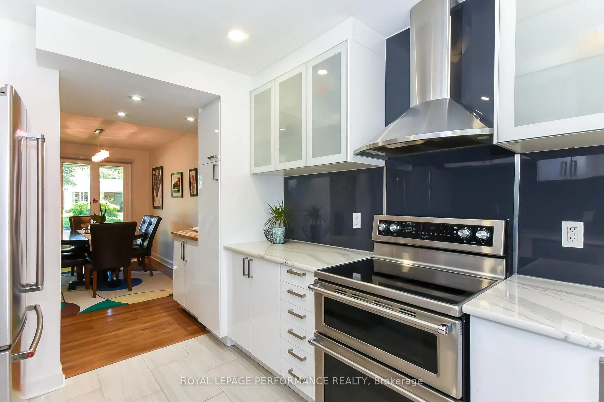 Photo 16 of 839 Nicholson Avenue, Ottawa, Mooneys Bay/Riverside Park — HOMEH
