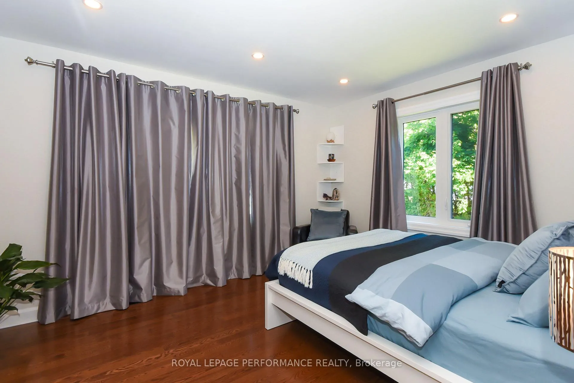 Photo 19 of 839 Nicholson Avenue, Ottawa, Mooneys Bay/Riverside Park — HOMEH