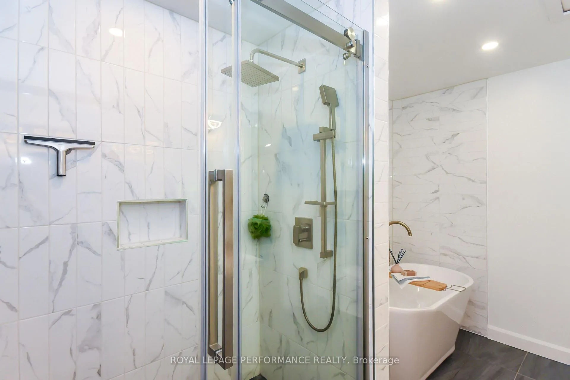 Photo 24 of 839 Nicholson Avenue, Ottawa, Mooneys Bay/Riverside Park — HOMEH