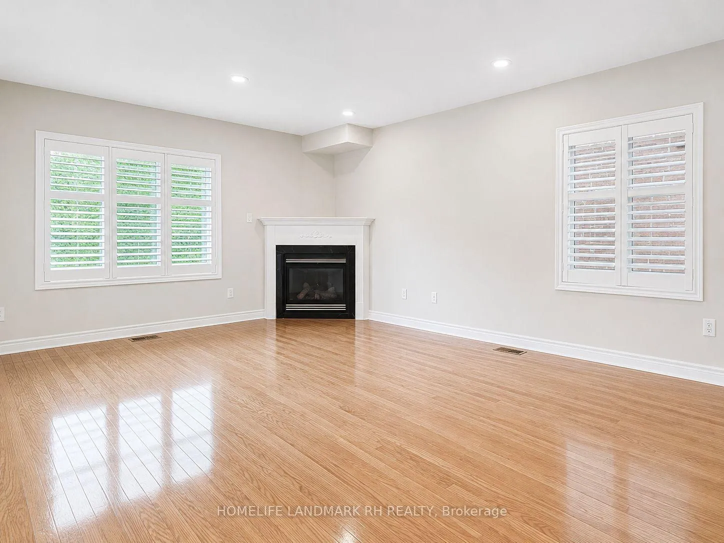 Photo 6 of 499 Pleasant Ridge Avenue, Vaughan, Patterson — HOMEH